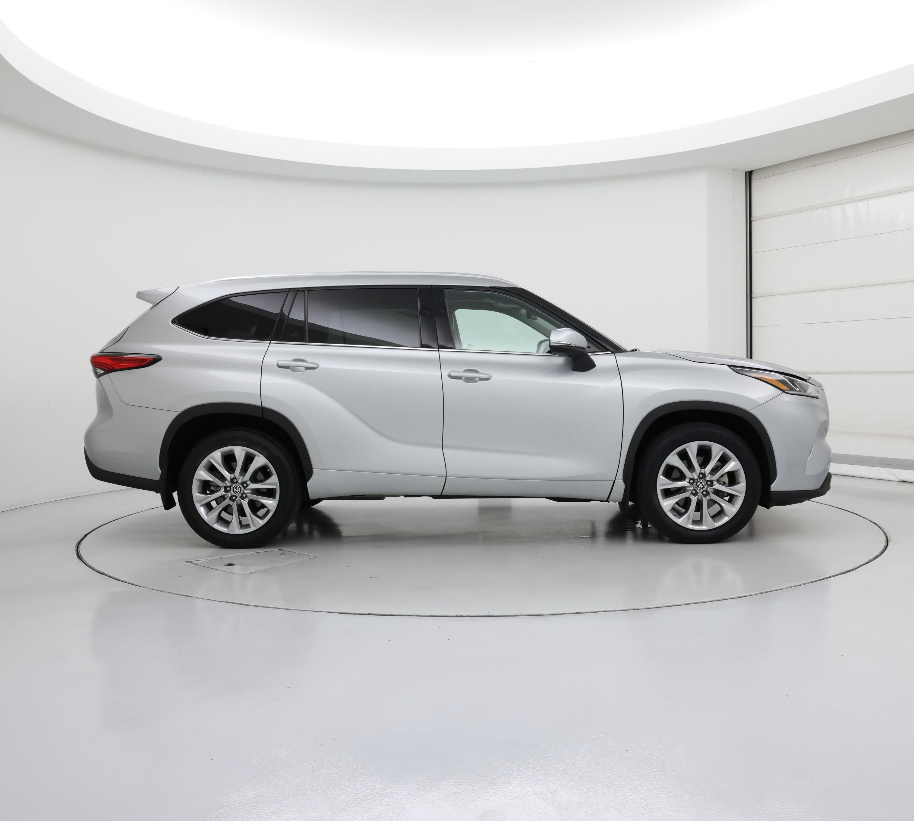 Thumbnail: 2020 Toyota Highlander - 7