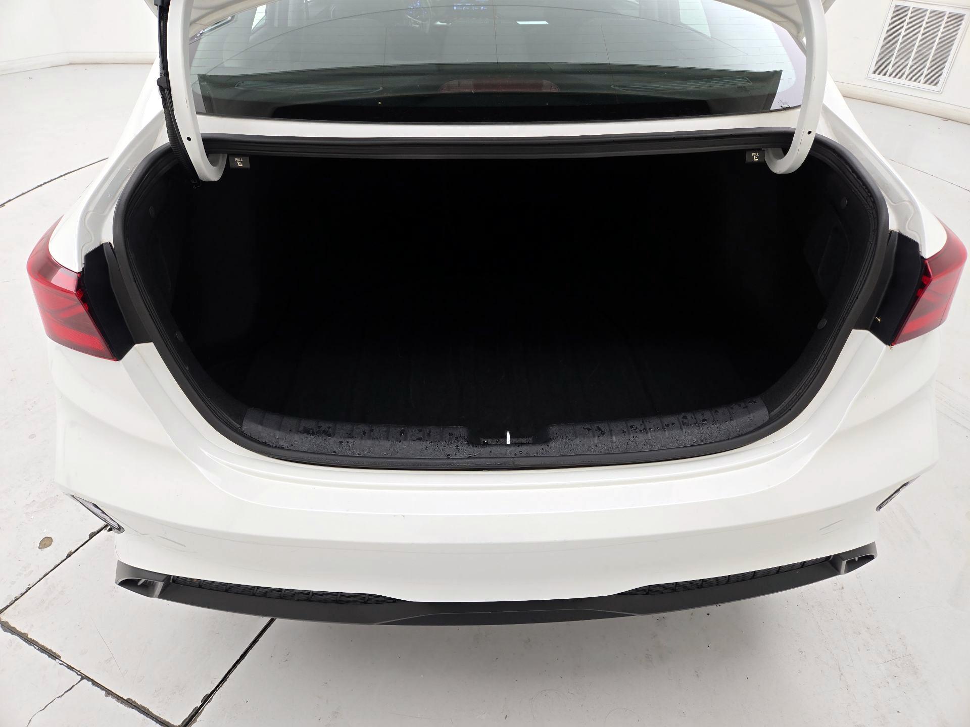 Thumbnail: 2022 Kia Forte - 20