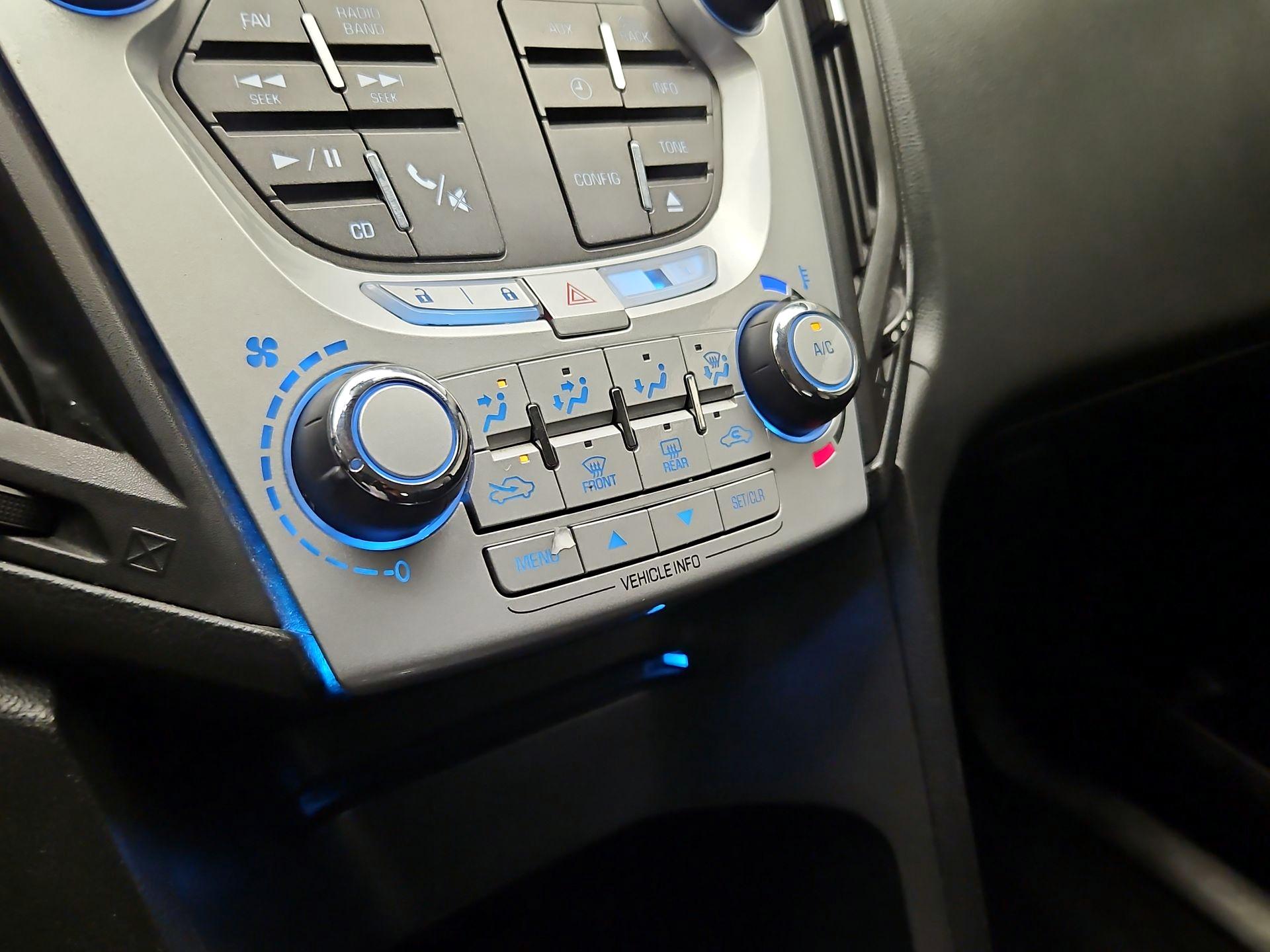Thumbnail: 2015 Chevrolet Equinox - 14