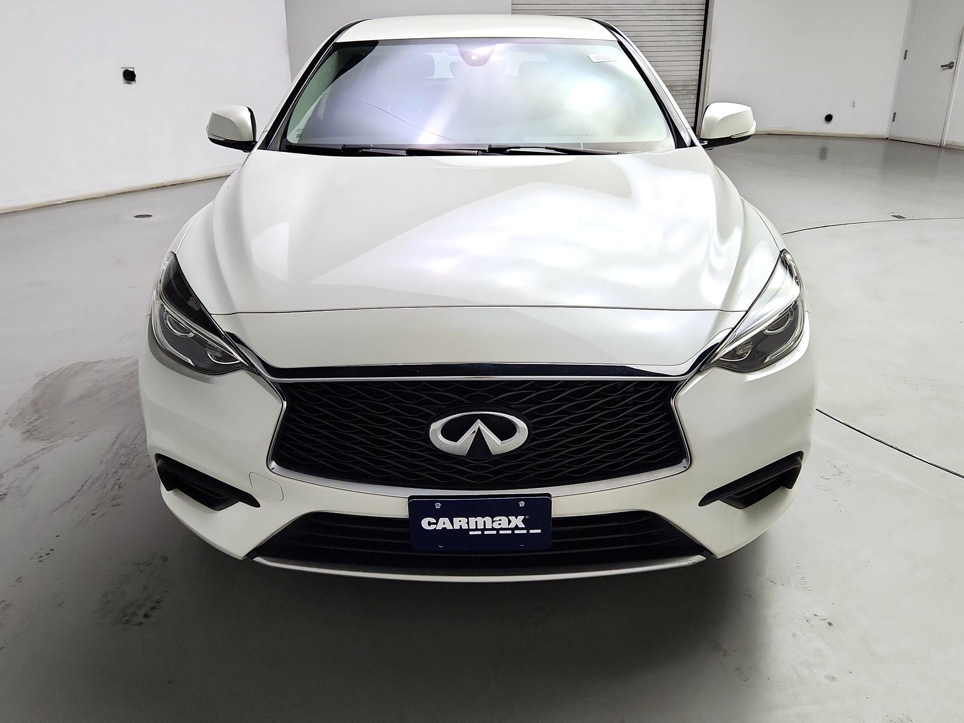 Thumbnail: 2017 INFINITI QX30 - 2
