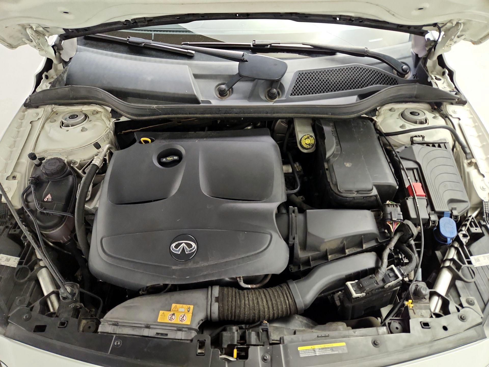 Thumbnail: 2017 INFINITI QX30 - 19