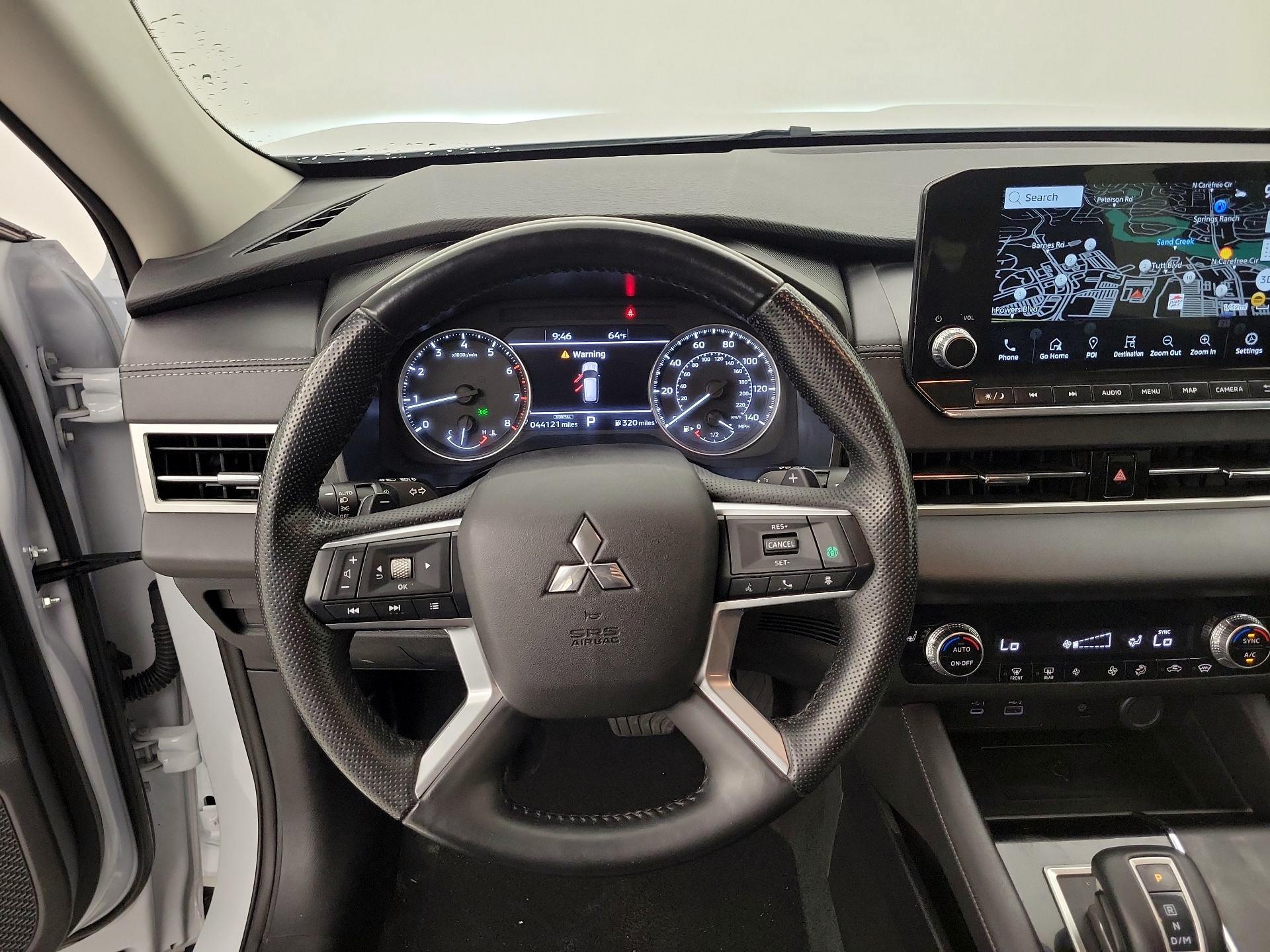 Thumbnail: 2024 Mitsubishi Outlander - 10