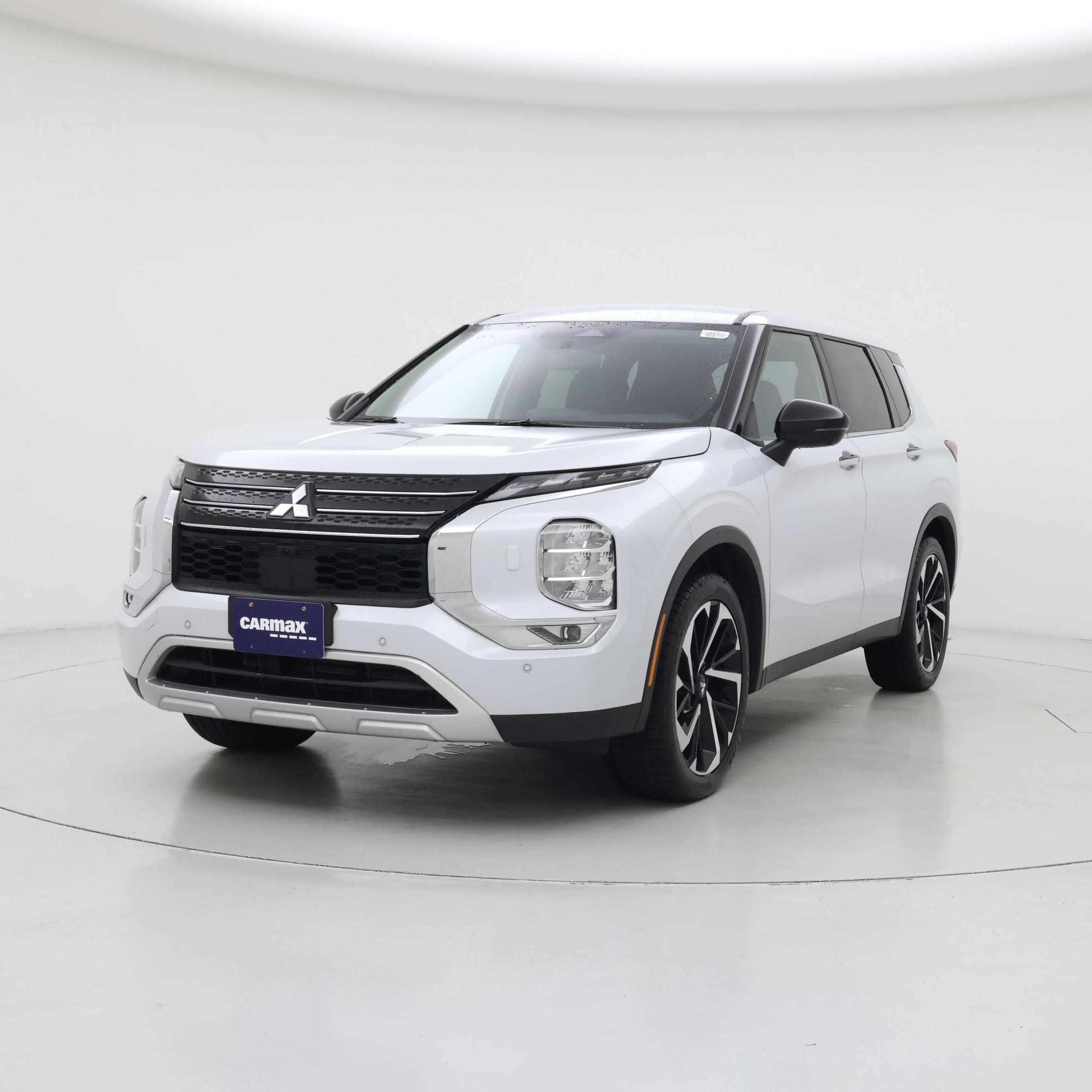 Thumbnail: 2024 Mitsubishi Outlander - 4