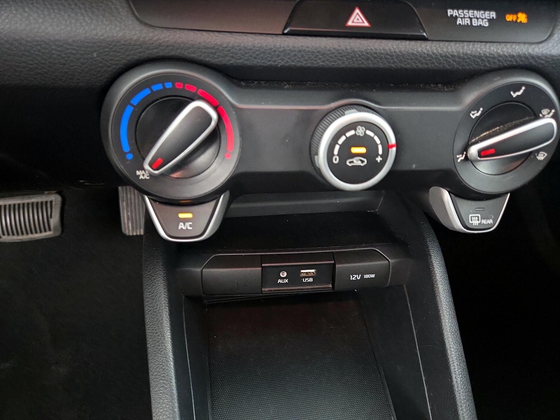 Thumbnail: 2020 Kia Rio5 - 16