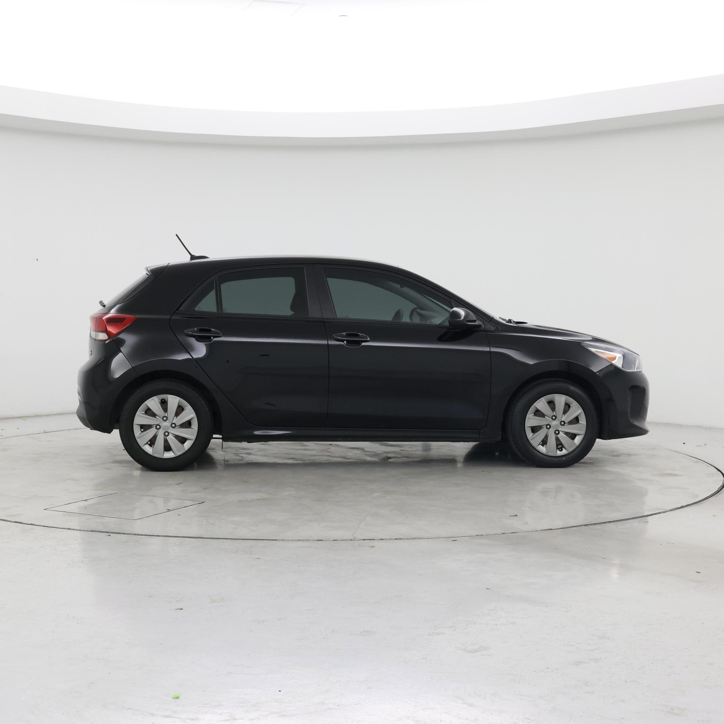 Thumbnail: 2020 Kia Rio5 - 7