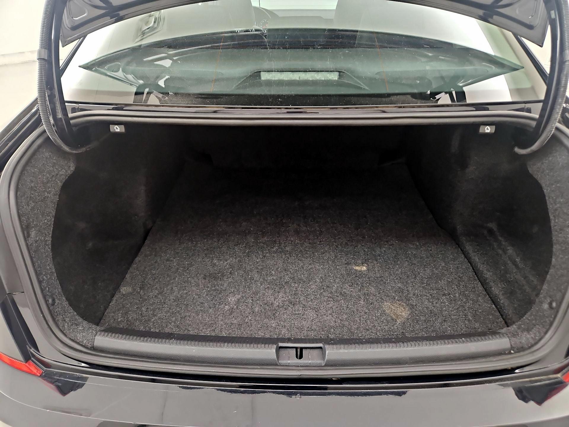 Thumbnail: 2020 Volkswagen Passat - 20