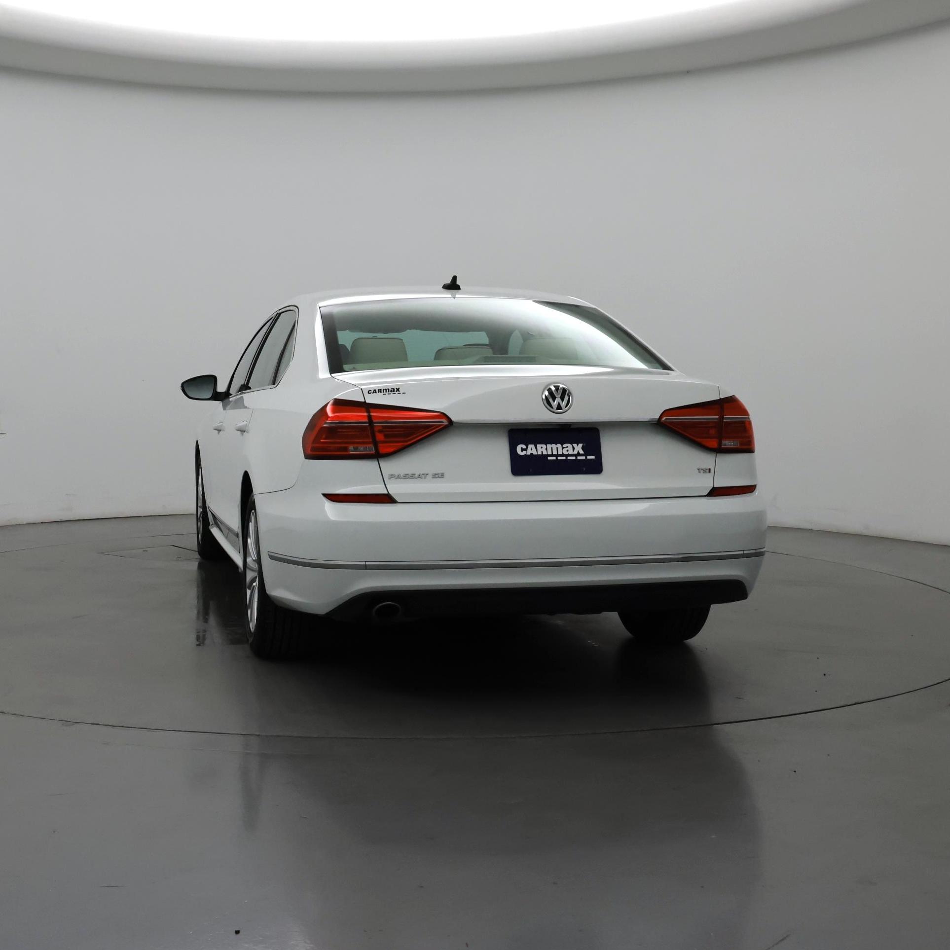 Thumbnail: 2016 Volkswagen Passat - 6
