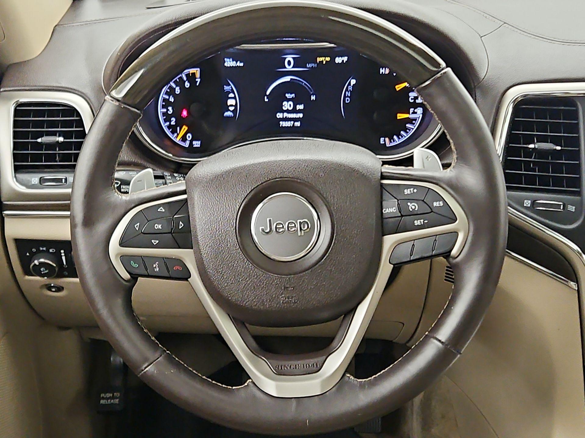 Thumbnail: 2017 Jeep Grand Cherokee - 10
