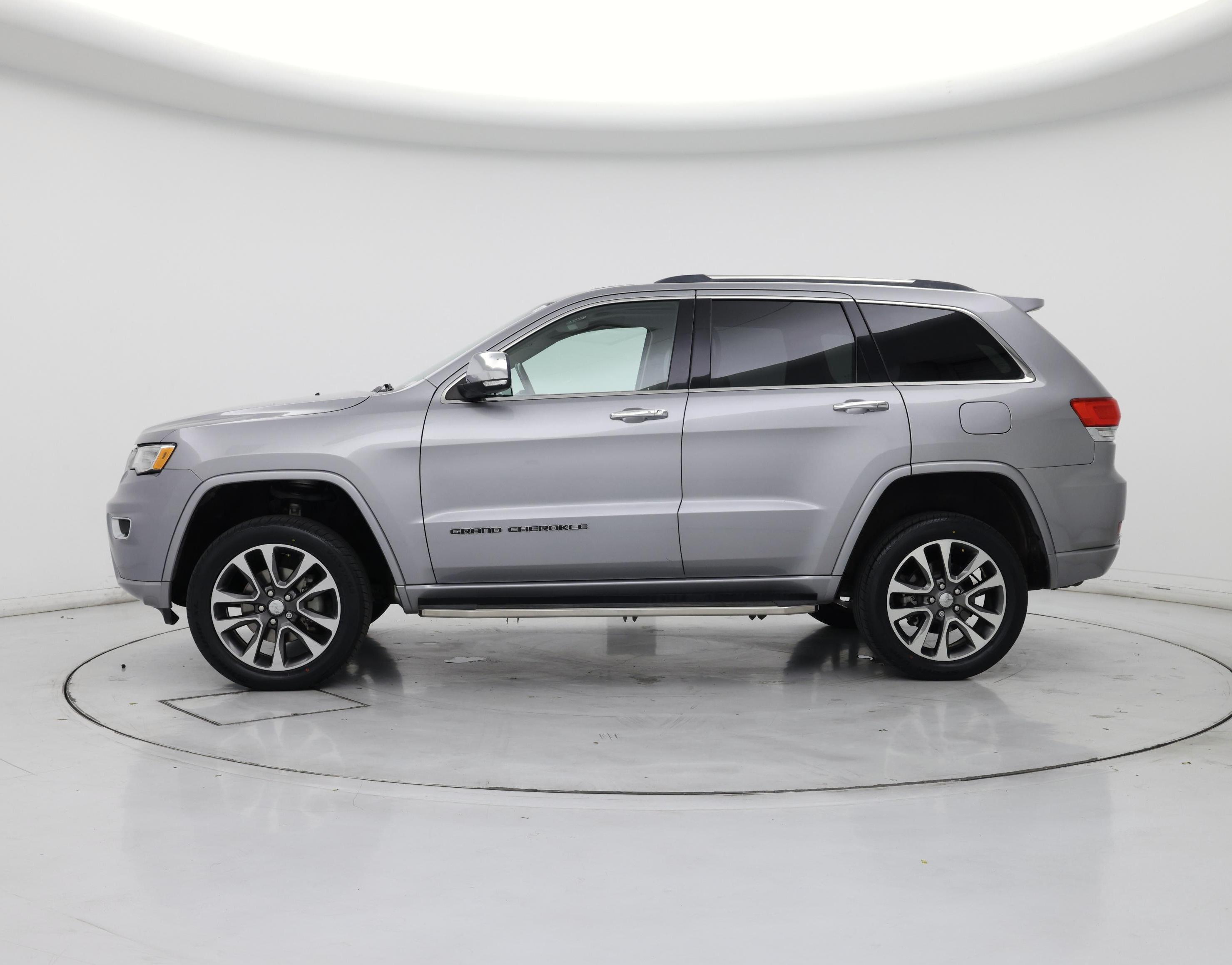 Thumbnail: 2017 Jeep Grand Cherokee - 3