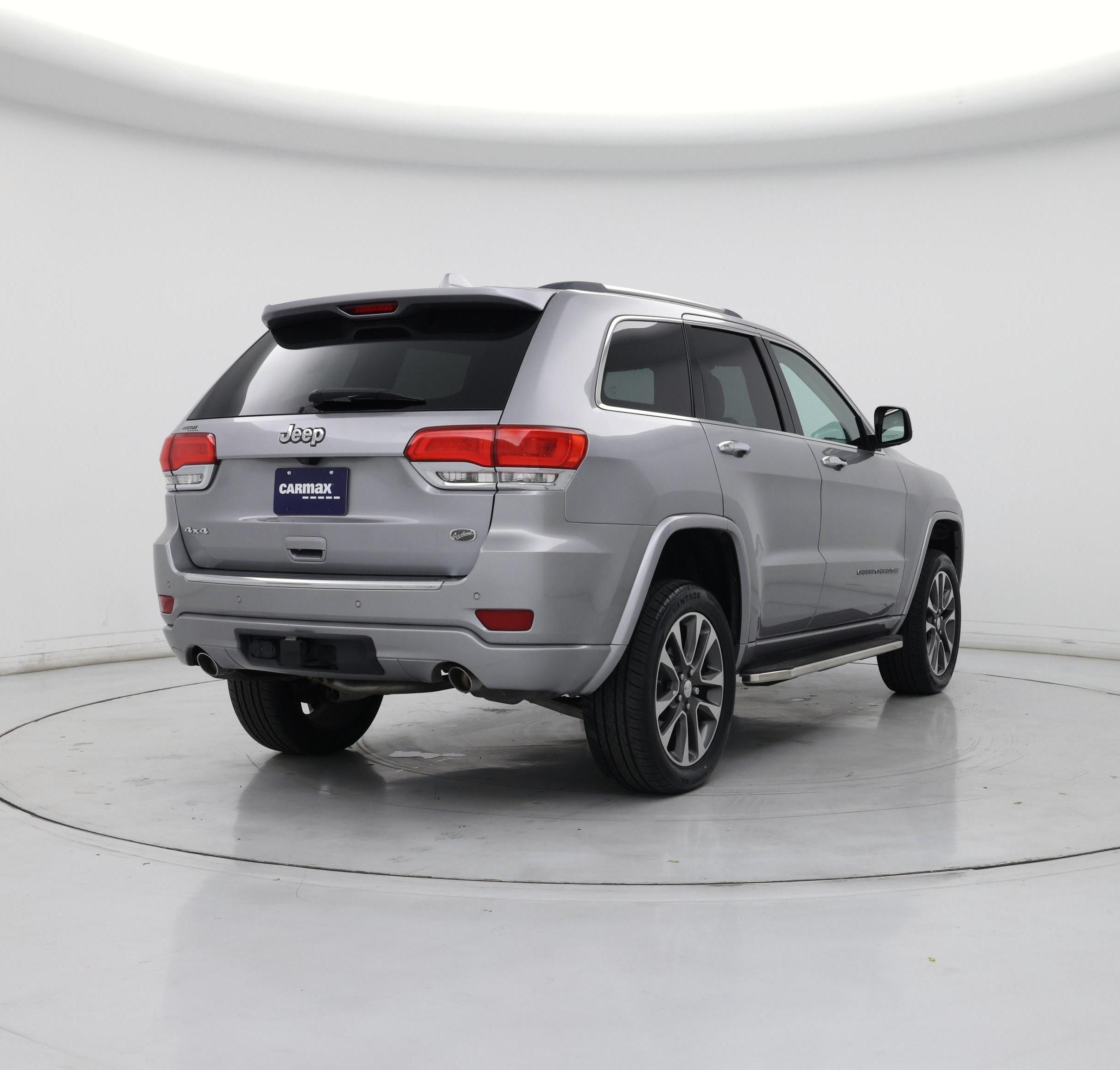 Thumbnail: 2017 Jeep Grand Cherokee - 8