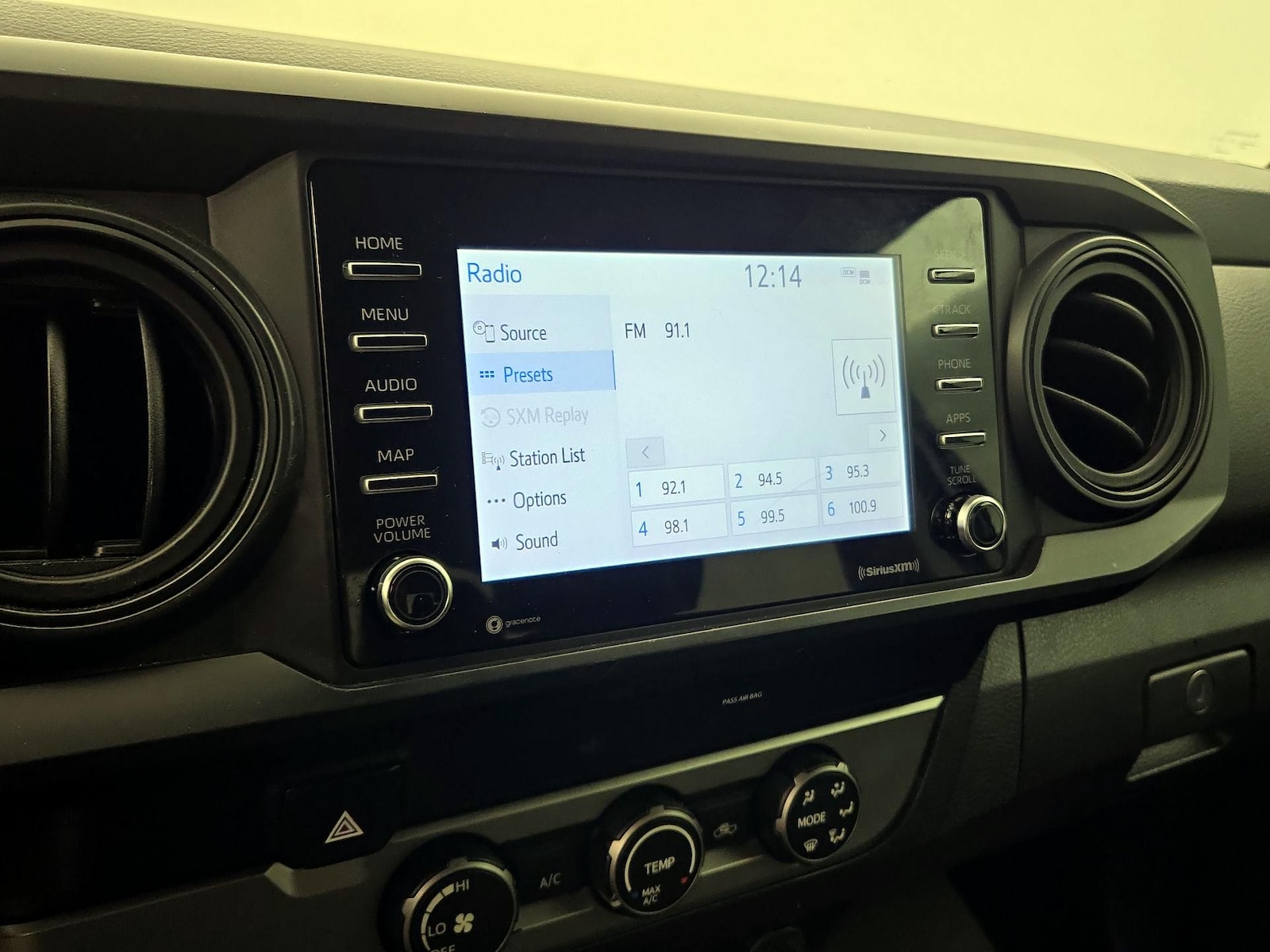 2022 Toyota Tacoma SR - Photo 16