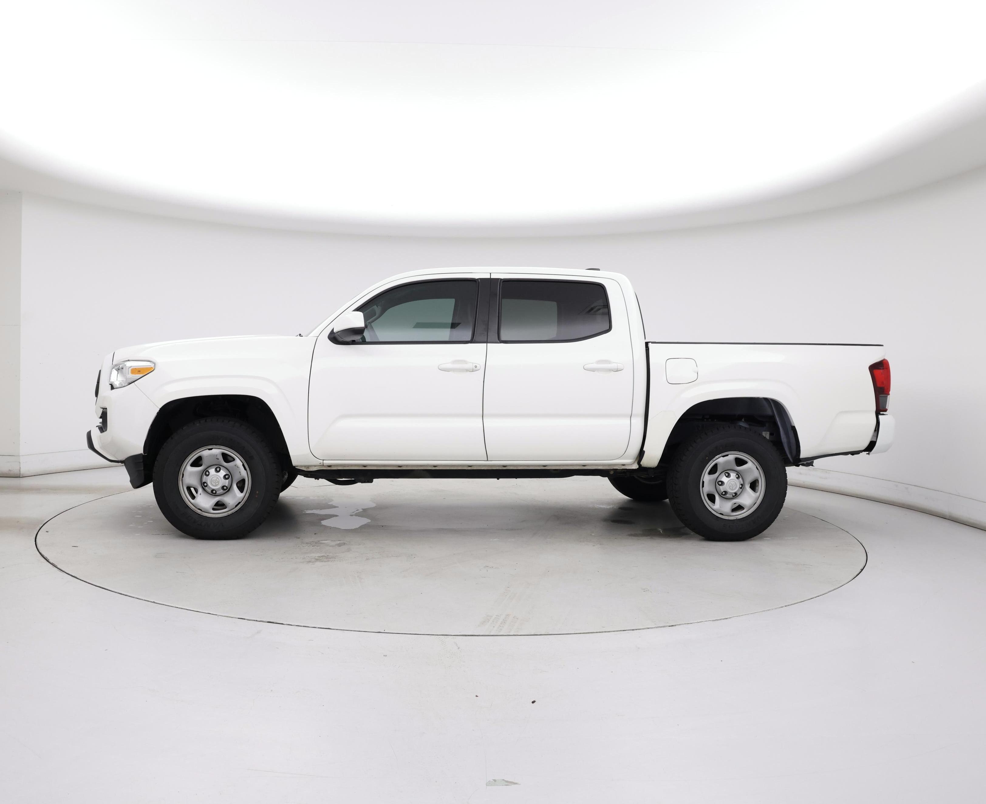 Thumbnail: 2022 Toyota Tacoma - 3