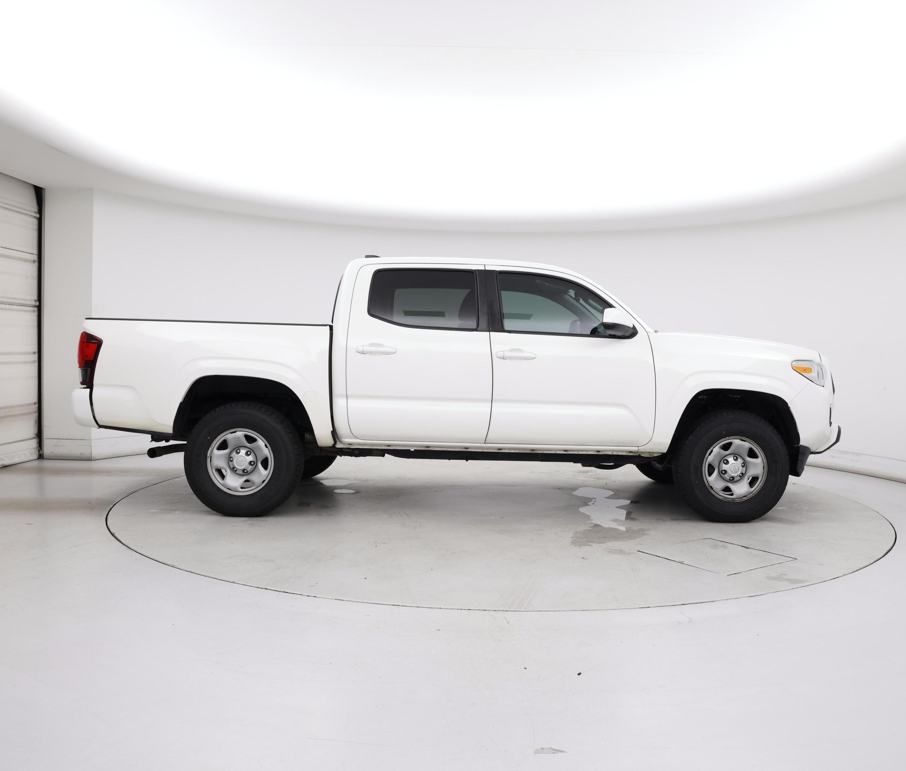 Thumbnail: 2022 Toyota Tacoma - 7