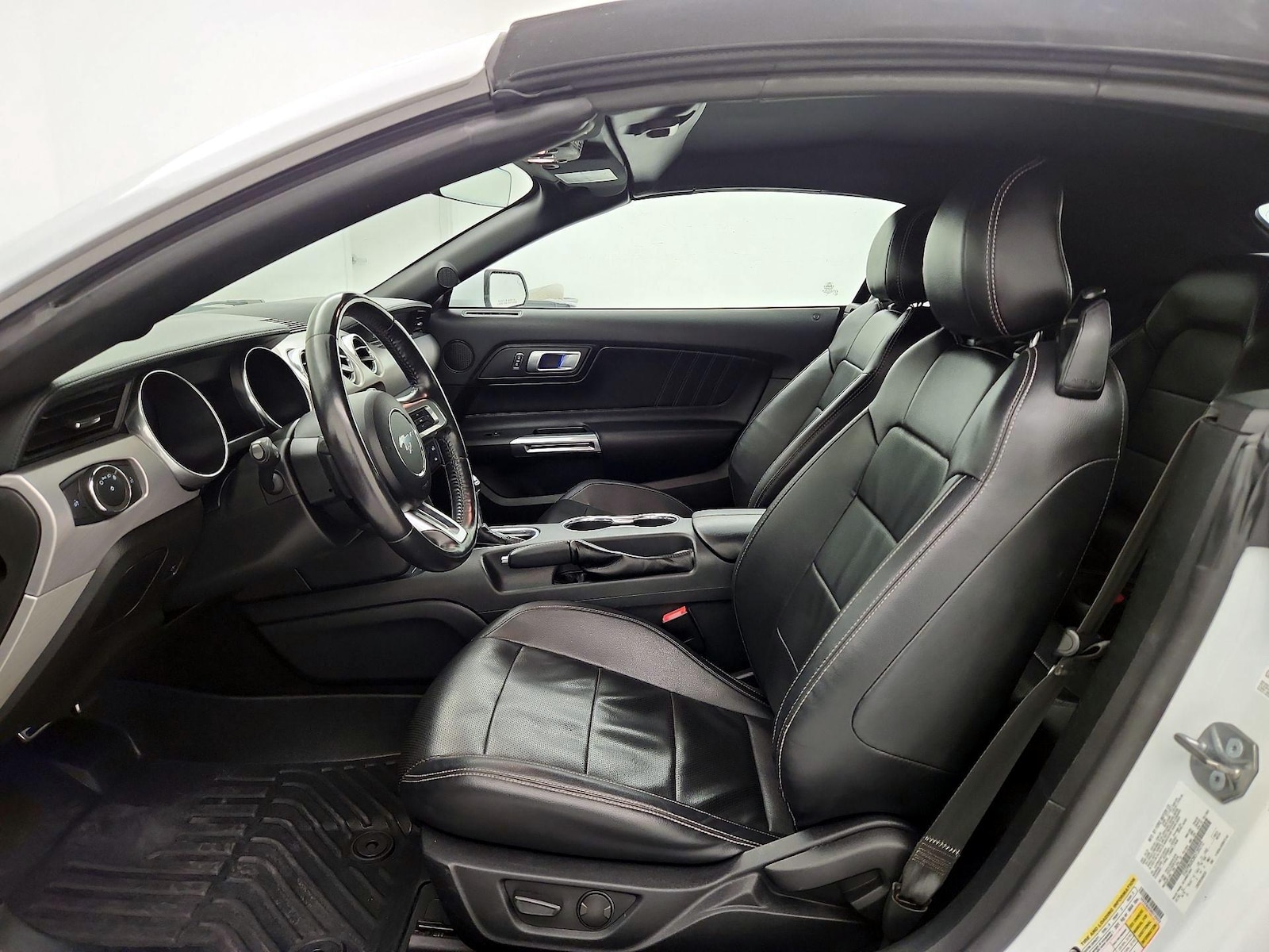 2022 Ford Mustang EcoBoost Premium - Photo 12