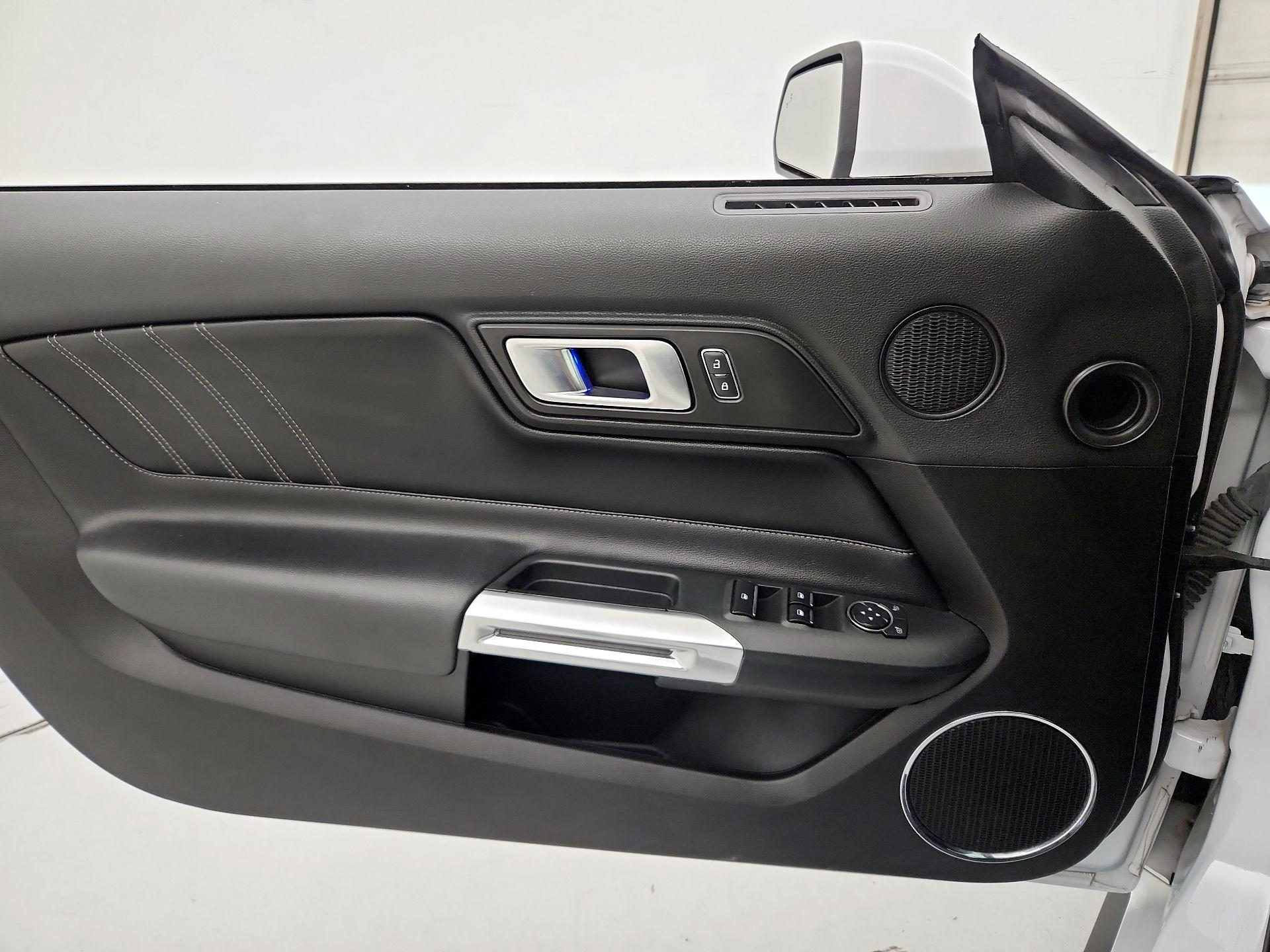 Thumbnail: 2022 Ford Mustang - 12