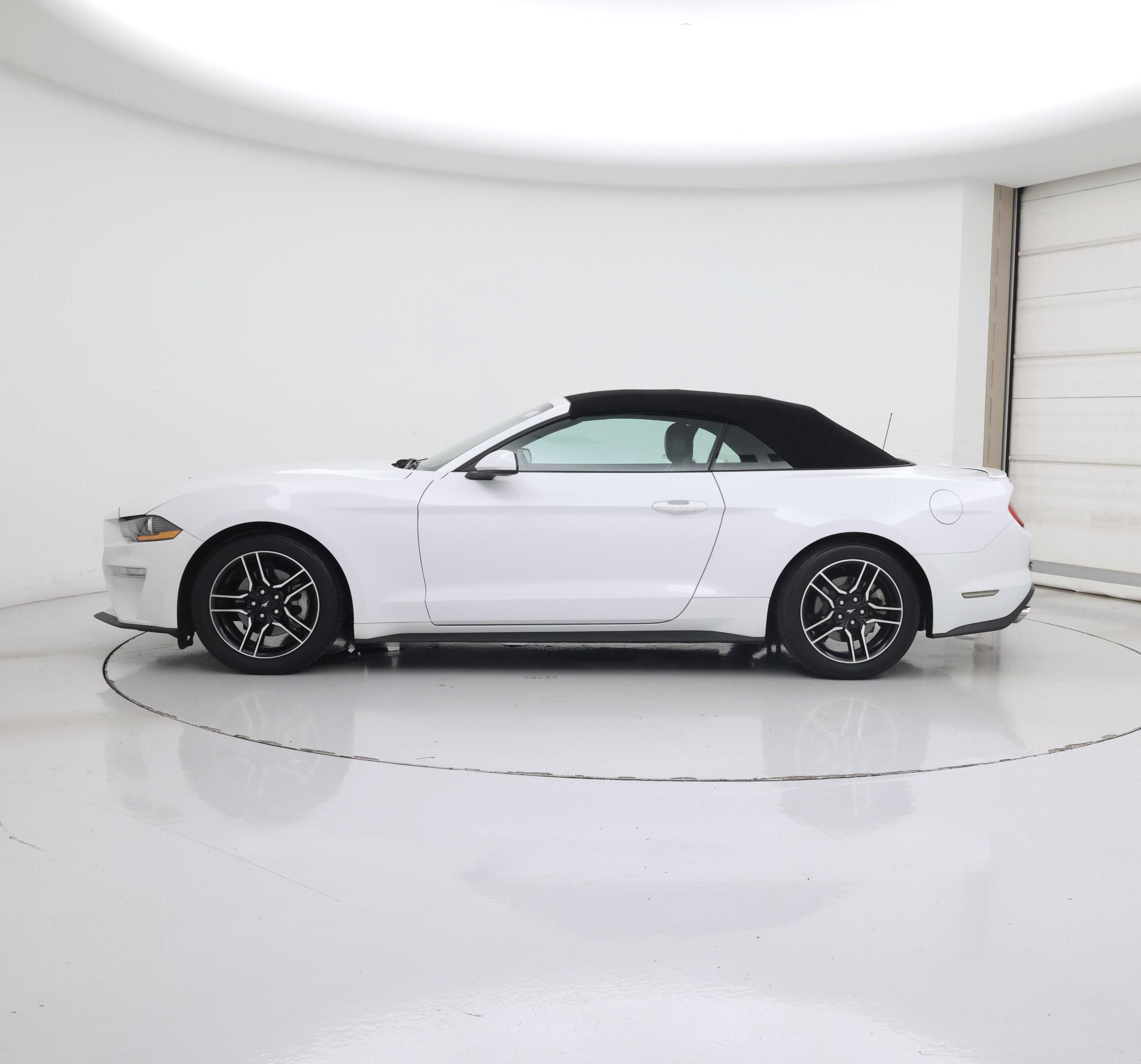 Thumbnail: 2022 Ford Mustang - 3