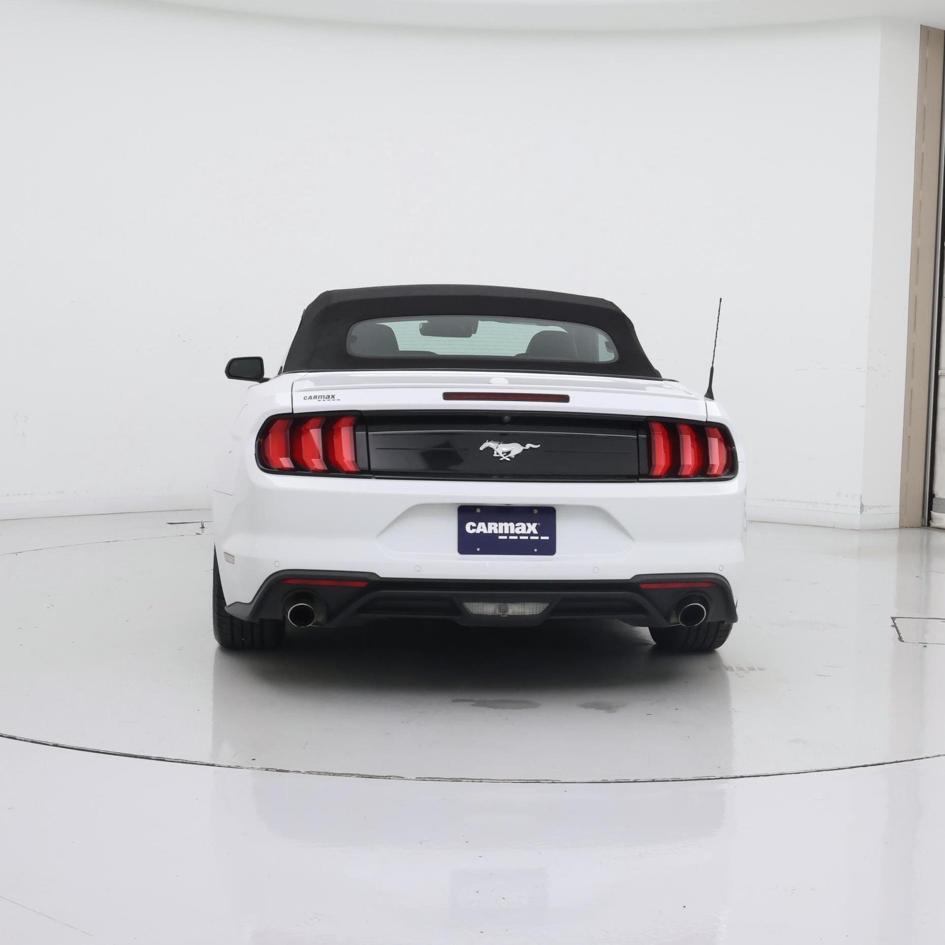 Thumbnail: 2022 Ford Mustang - 6