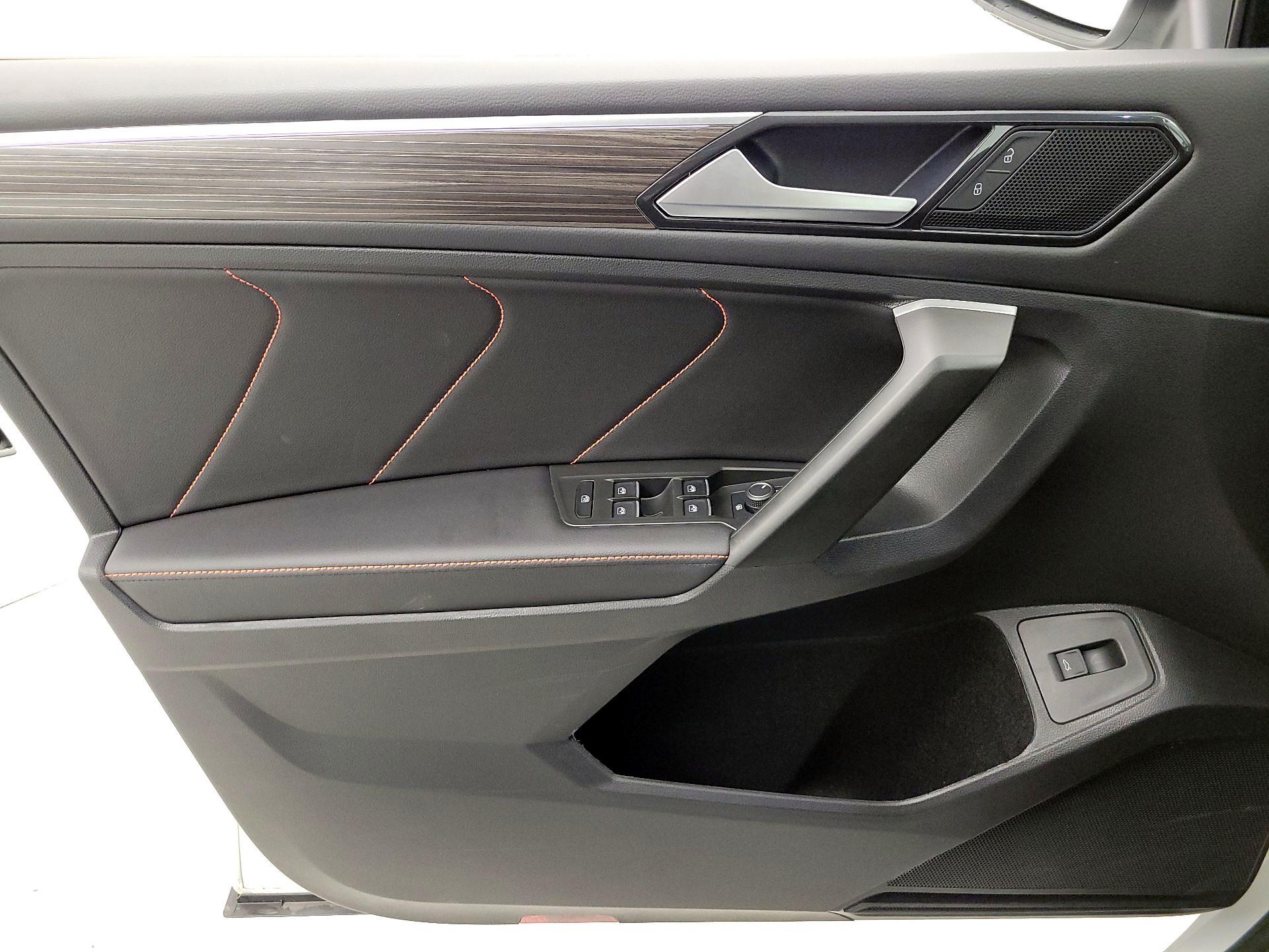 Thumbnail: 2024 Volkswagen Tiguan - 12