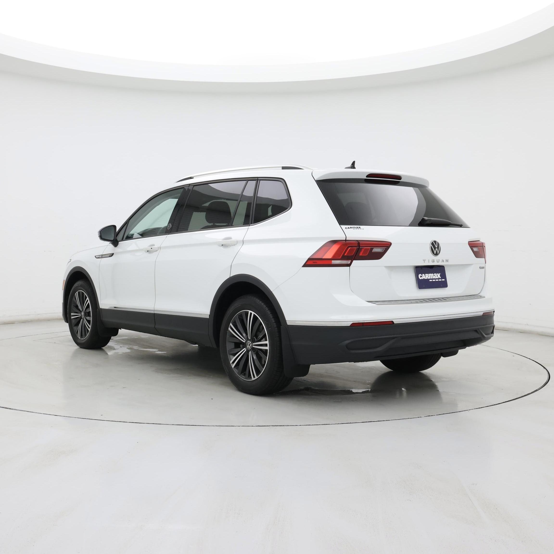 Thumbnail: 2024 Volkswagen Tiguan - 2