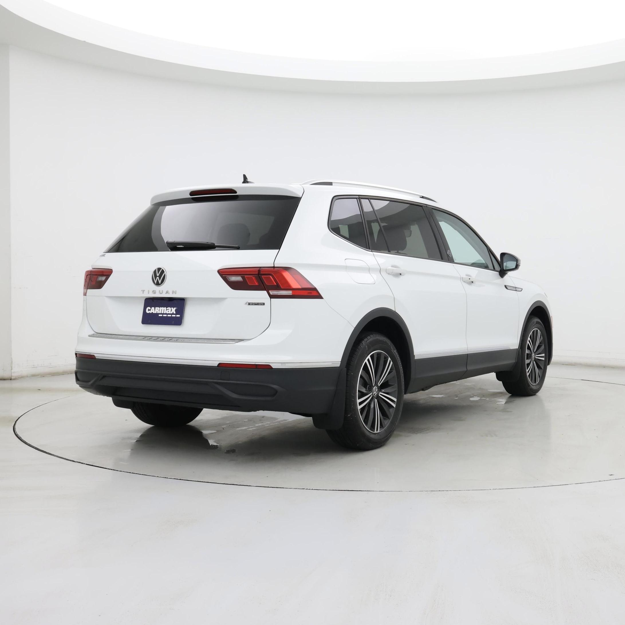 Thumbnail: 2024 Volkswagen Tiguan - 8