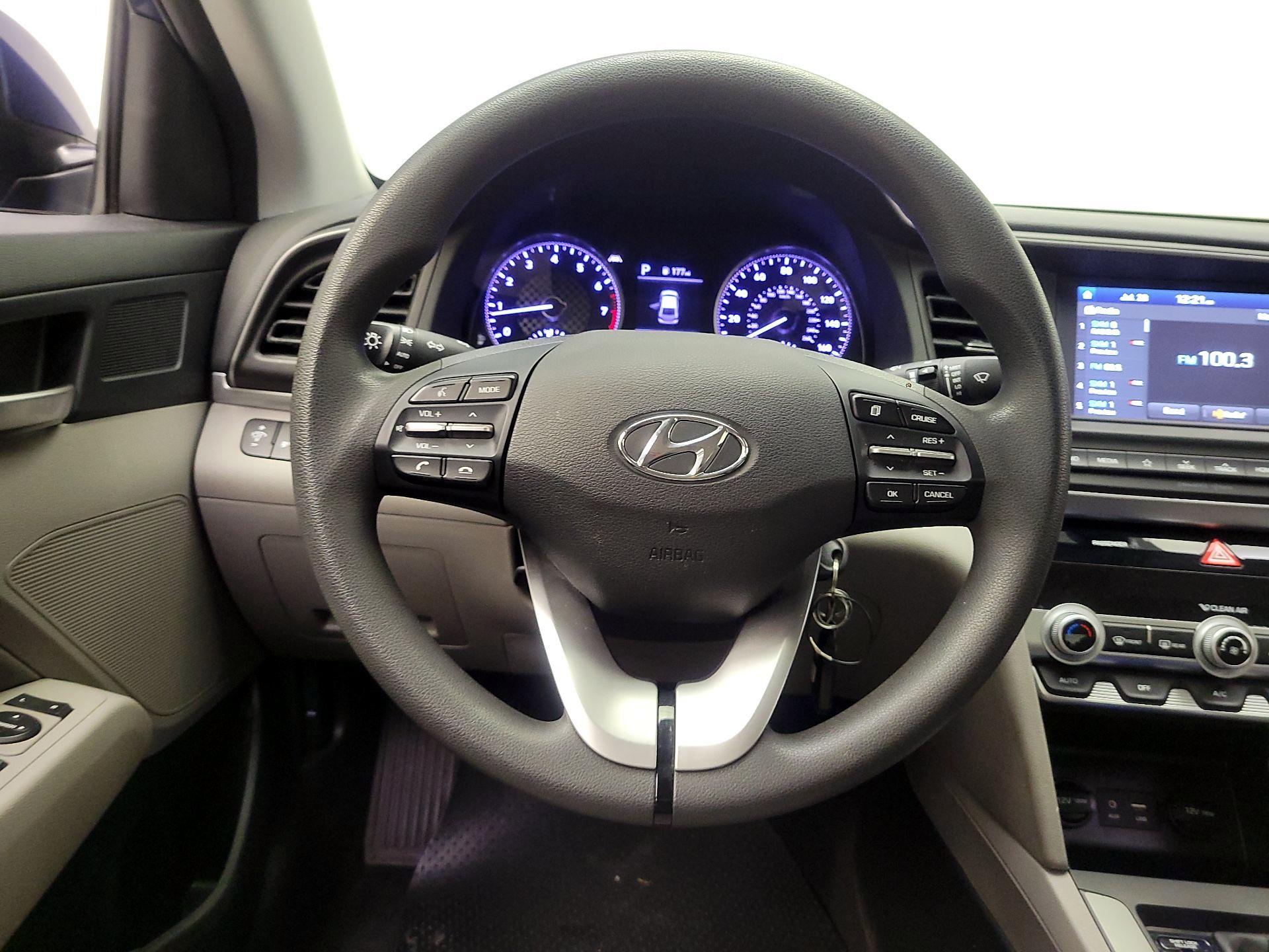 Thumbnail: 2020 Hyundai Elantra - 10