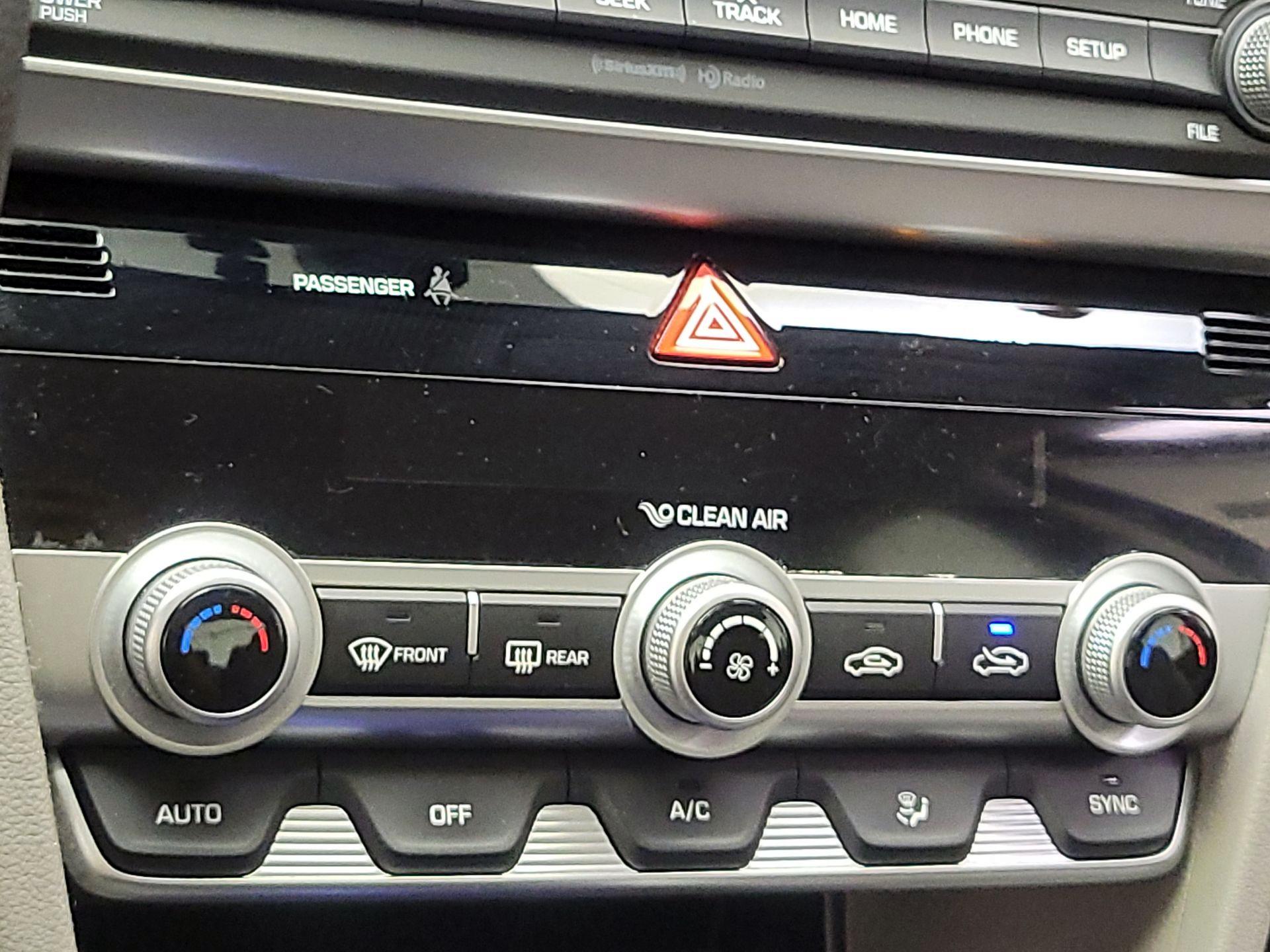 Thumbnail: 2020 Hyundai Elantra - 16