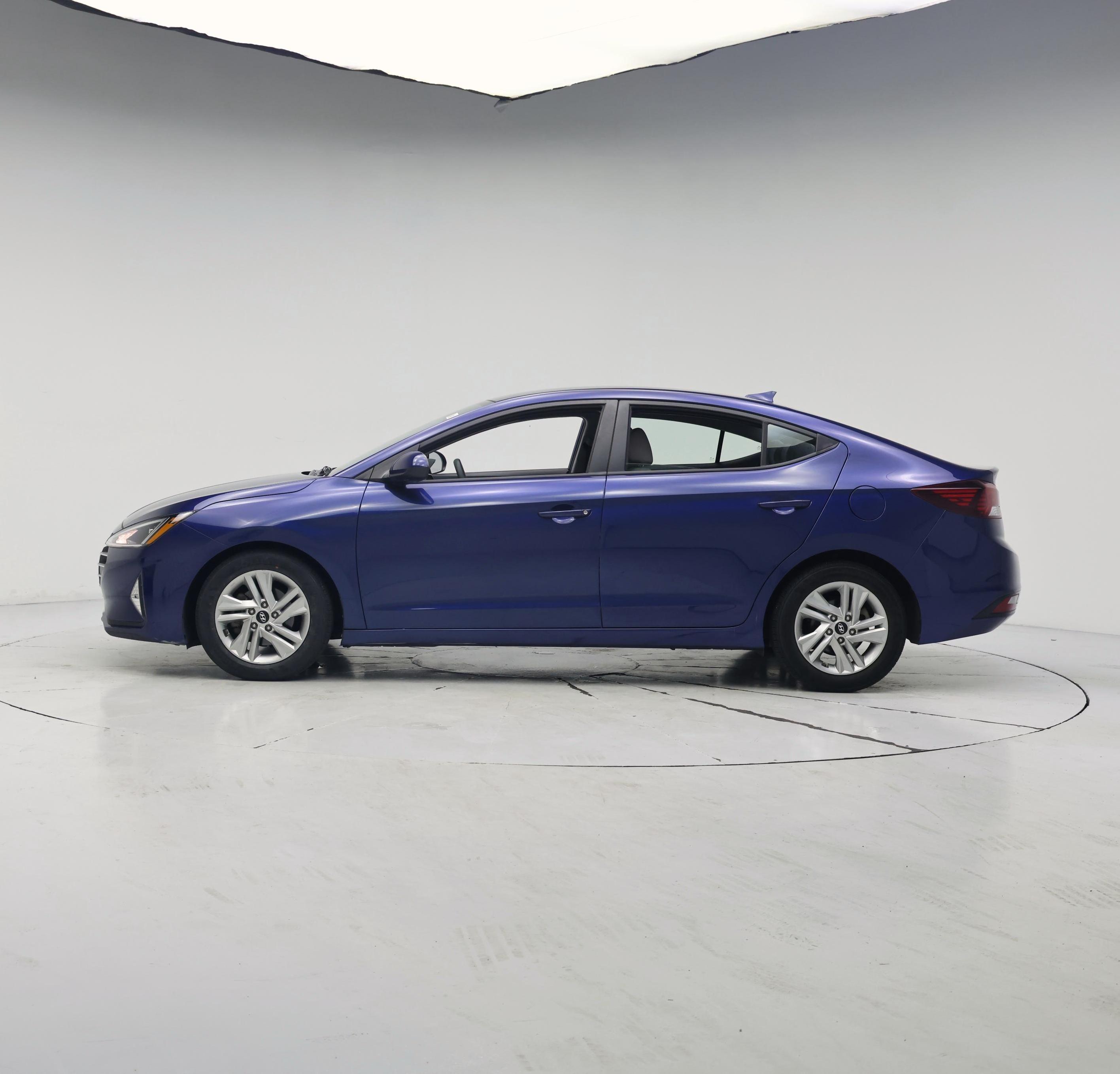 Thumbnail: 2020 Hyundai Elantra - 3