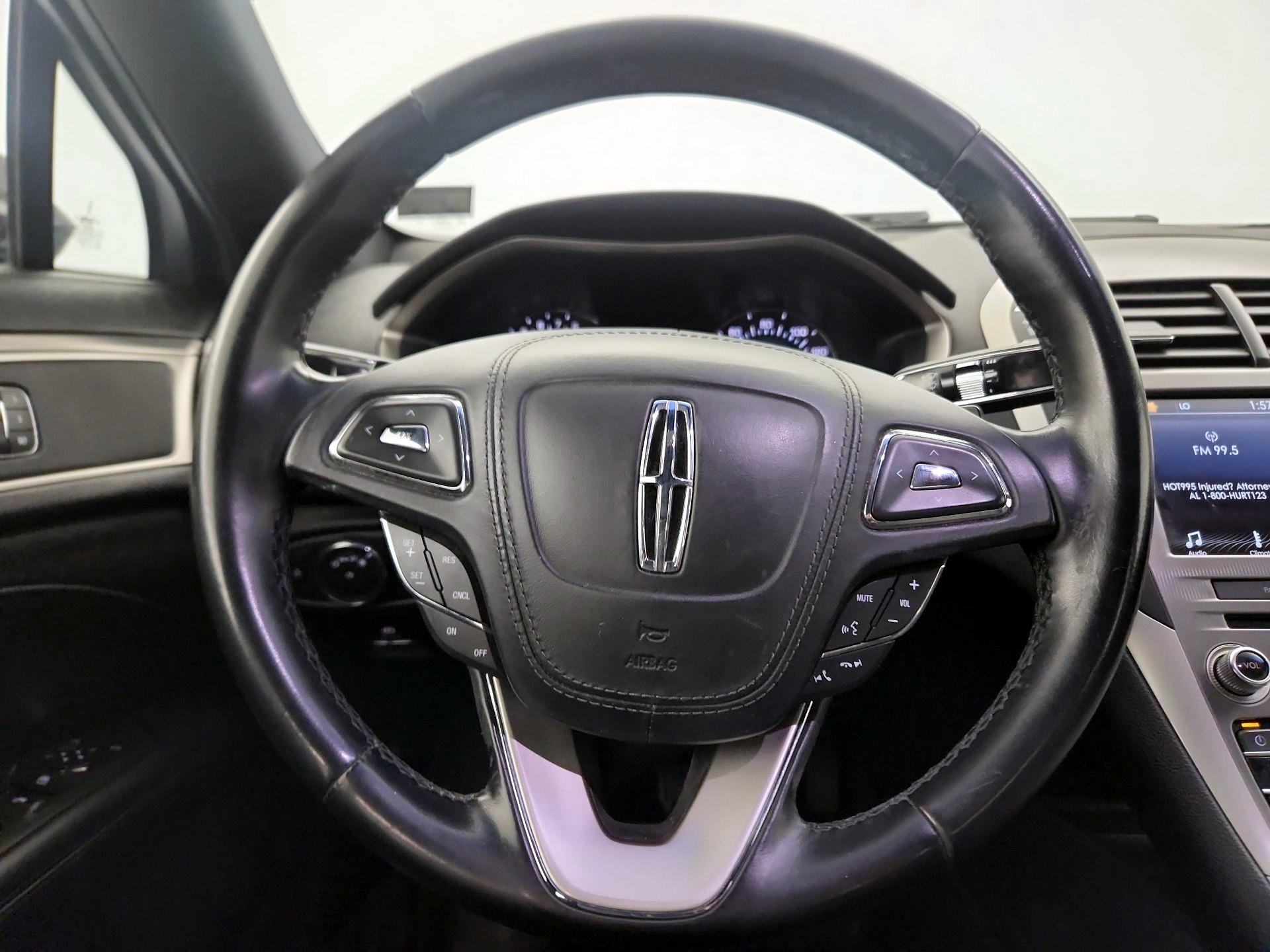 Thumbnail: 2017 Lincoln MKZ - 10