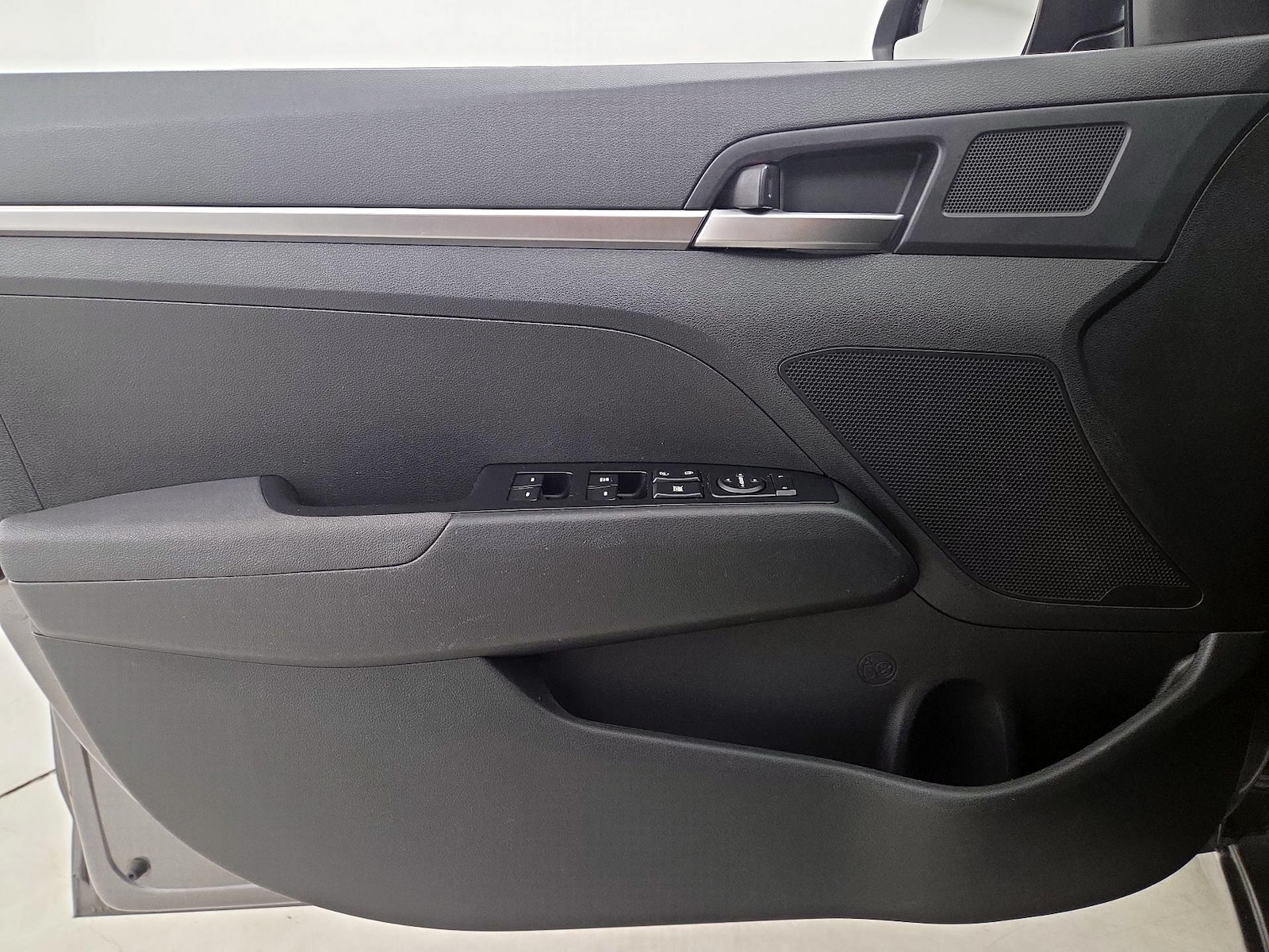 2020 Hyundai Elantra SE - Photo 13