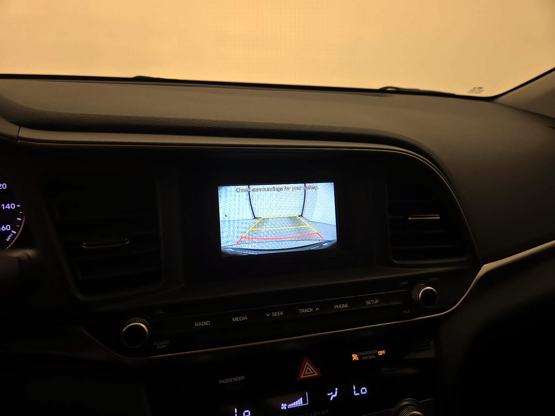 Thumbnail: 2020 Hyundai Elantra - 14