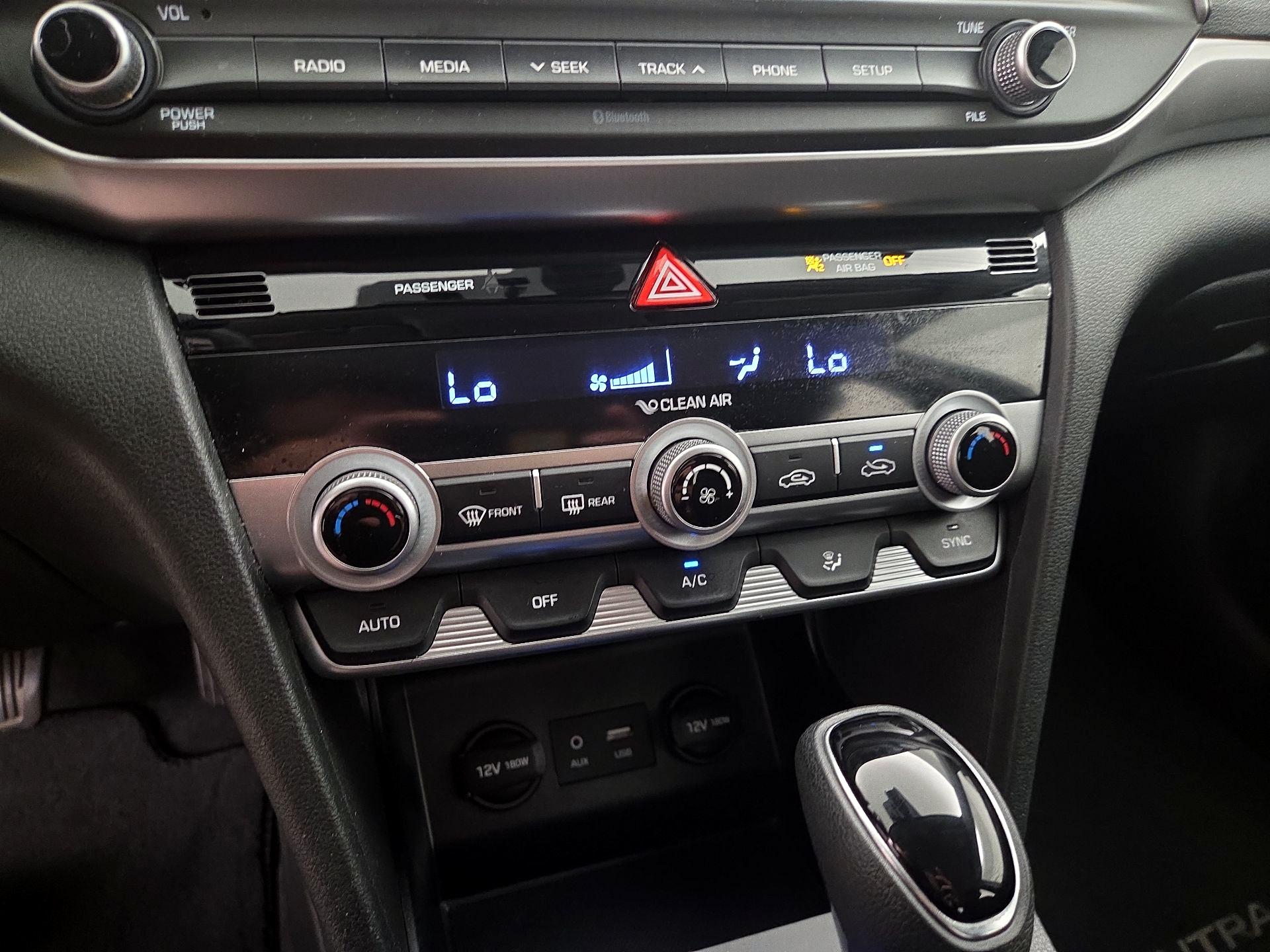 Thumbnail: 2020 Hyundai Elantra - 16