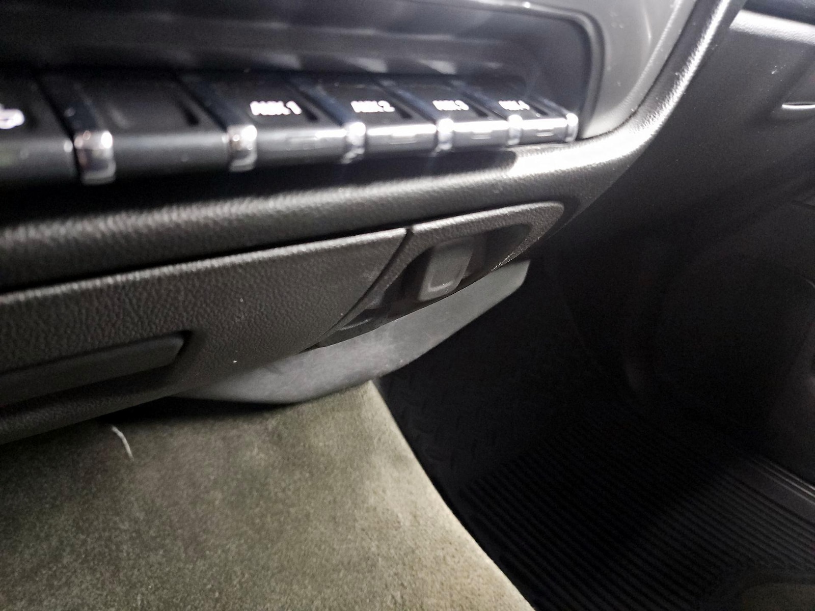 2017 Chevrolet Silverado 1500 LT - Photo 19