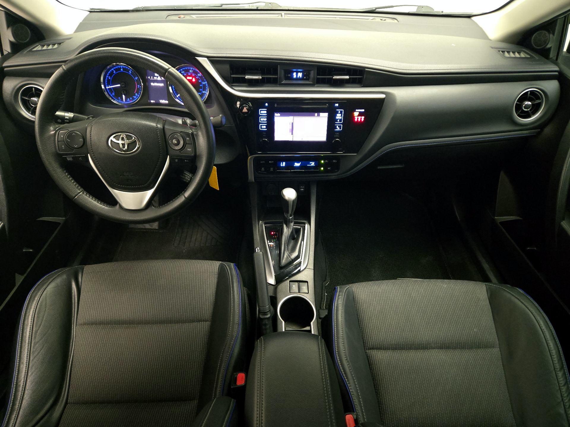 Thumbnail: 2018 Toyota Corolla - 9