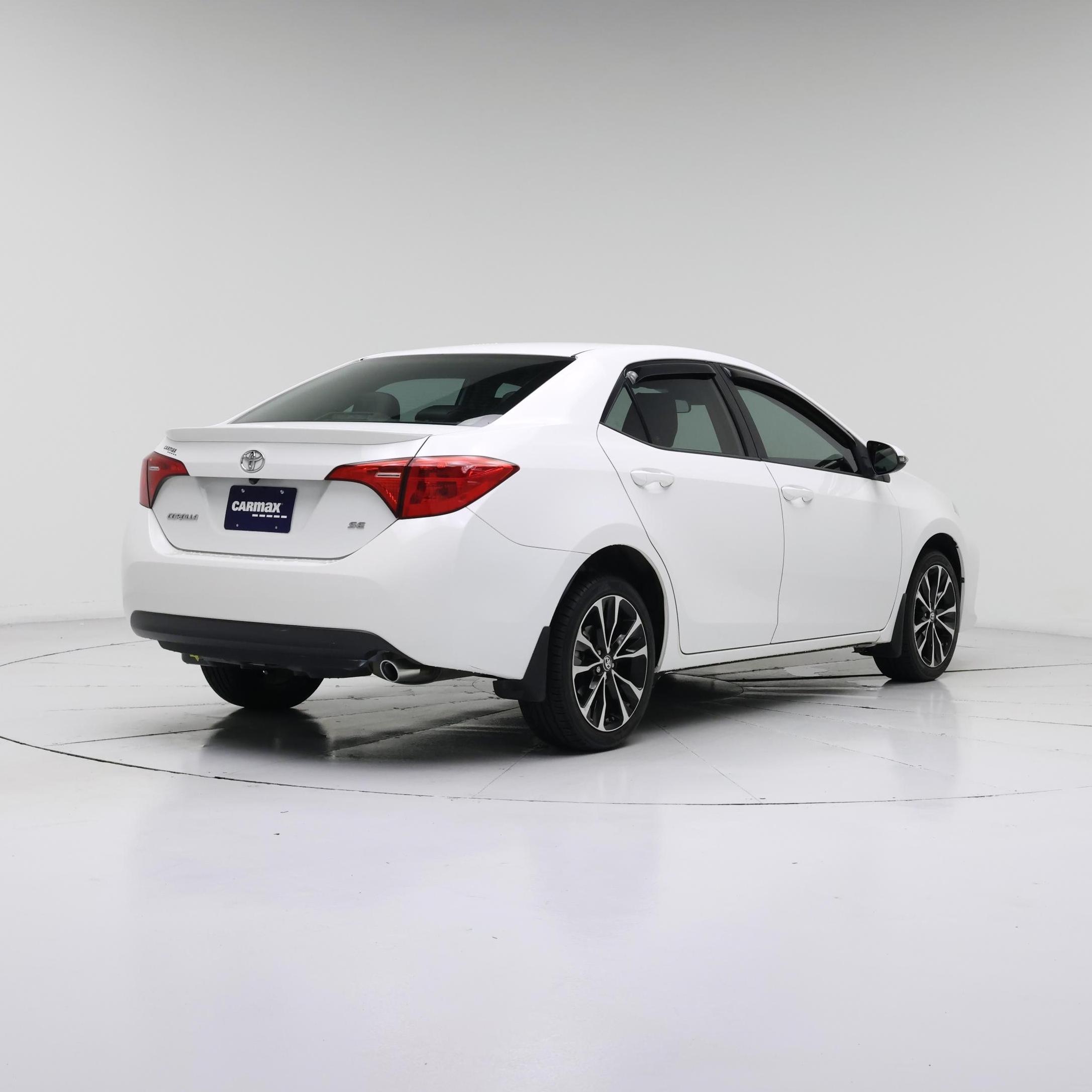 Thumbnail: 2018 Toyota Corolla - 8