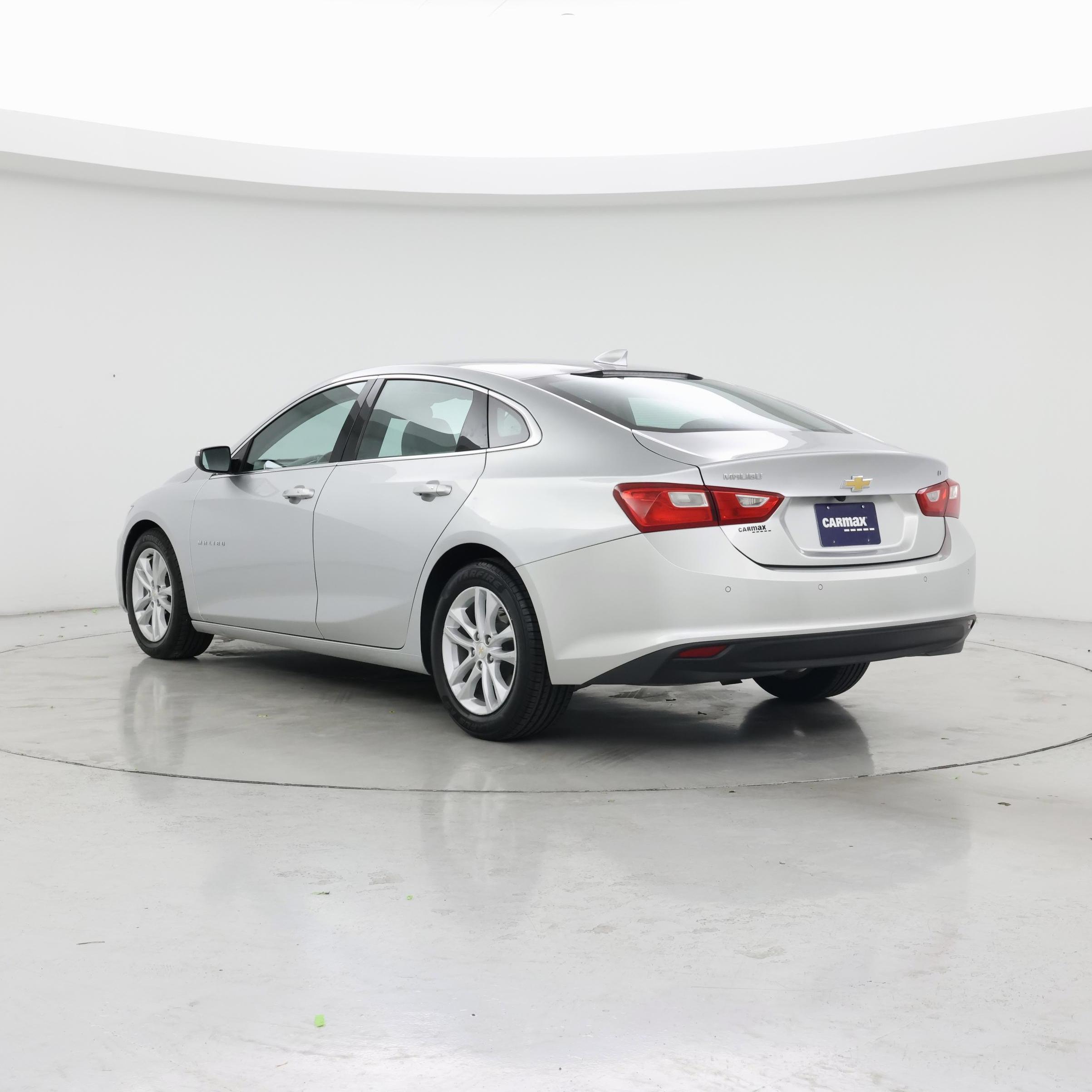 Thumbnail: 2016 Chevrolet Malibu - 2