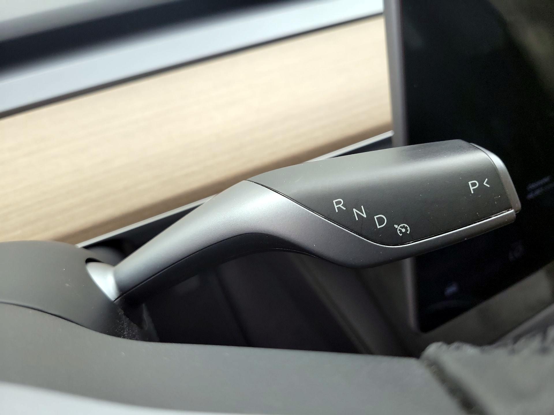 Thumbnail: 2022 Tesla Model 3 - 17