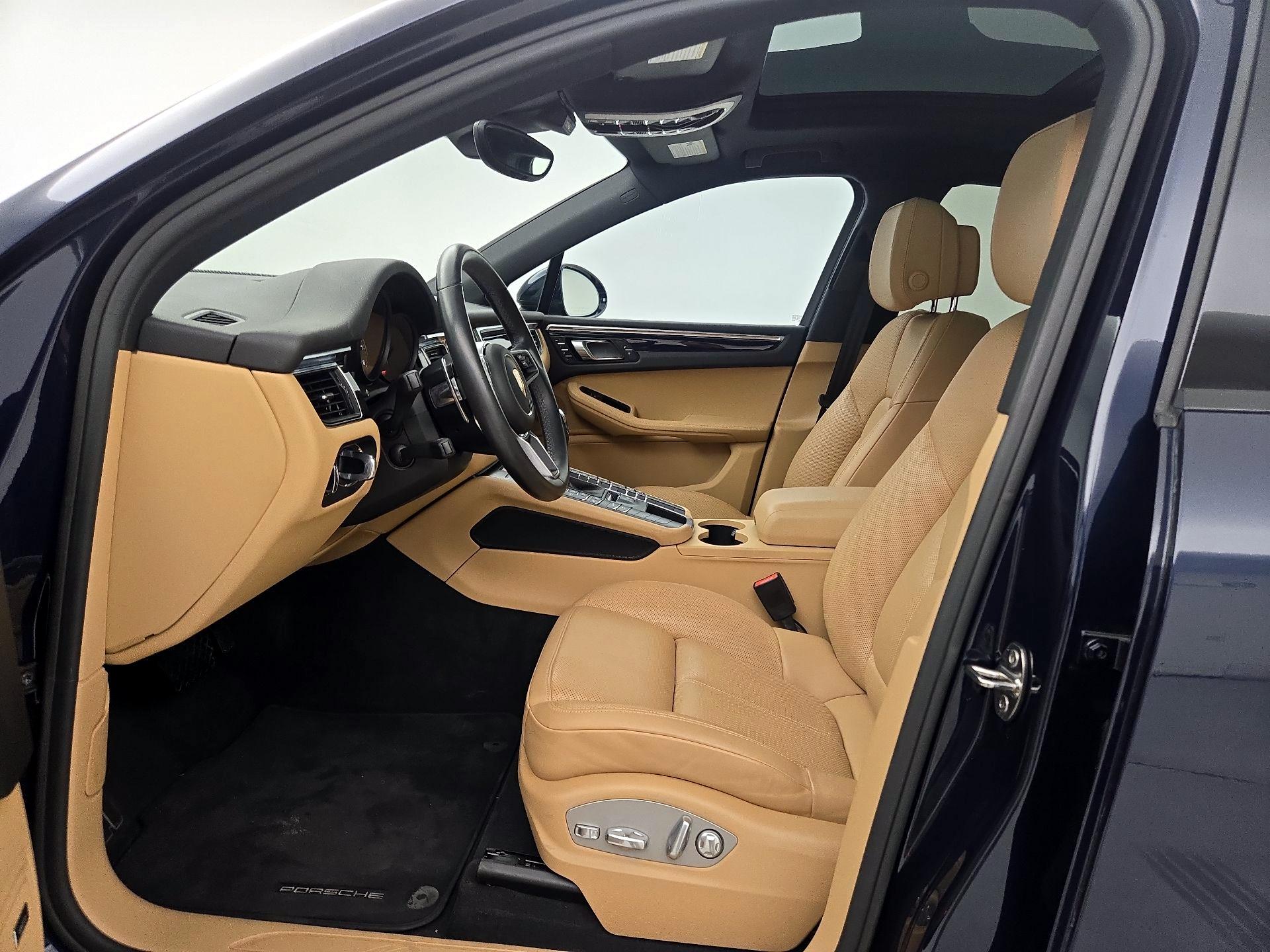 Thumbnail: 2017 Porsche Macan - 11