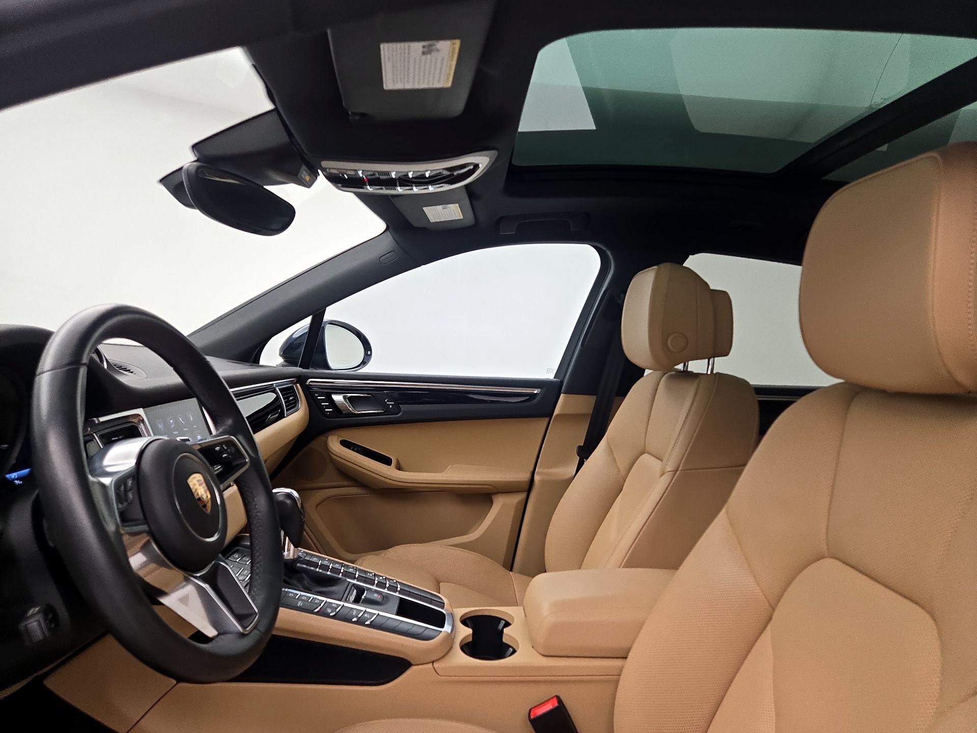 Thumbnail: 2017 Porsche Macan - 20