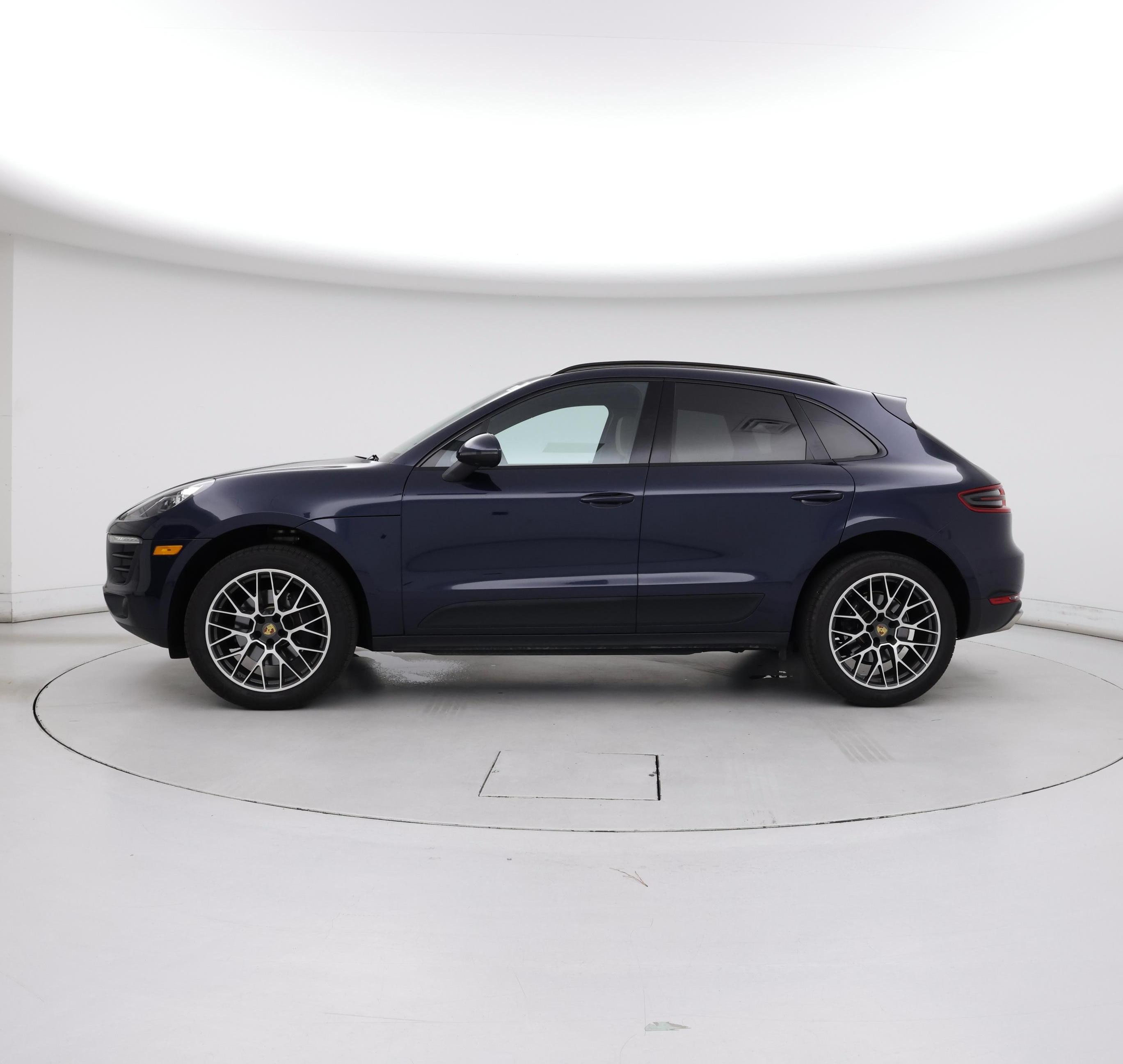 Thumbnail: 2017 Porsche Macan - 3
