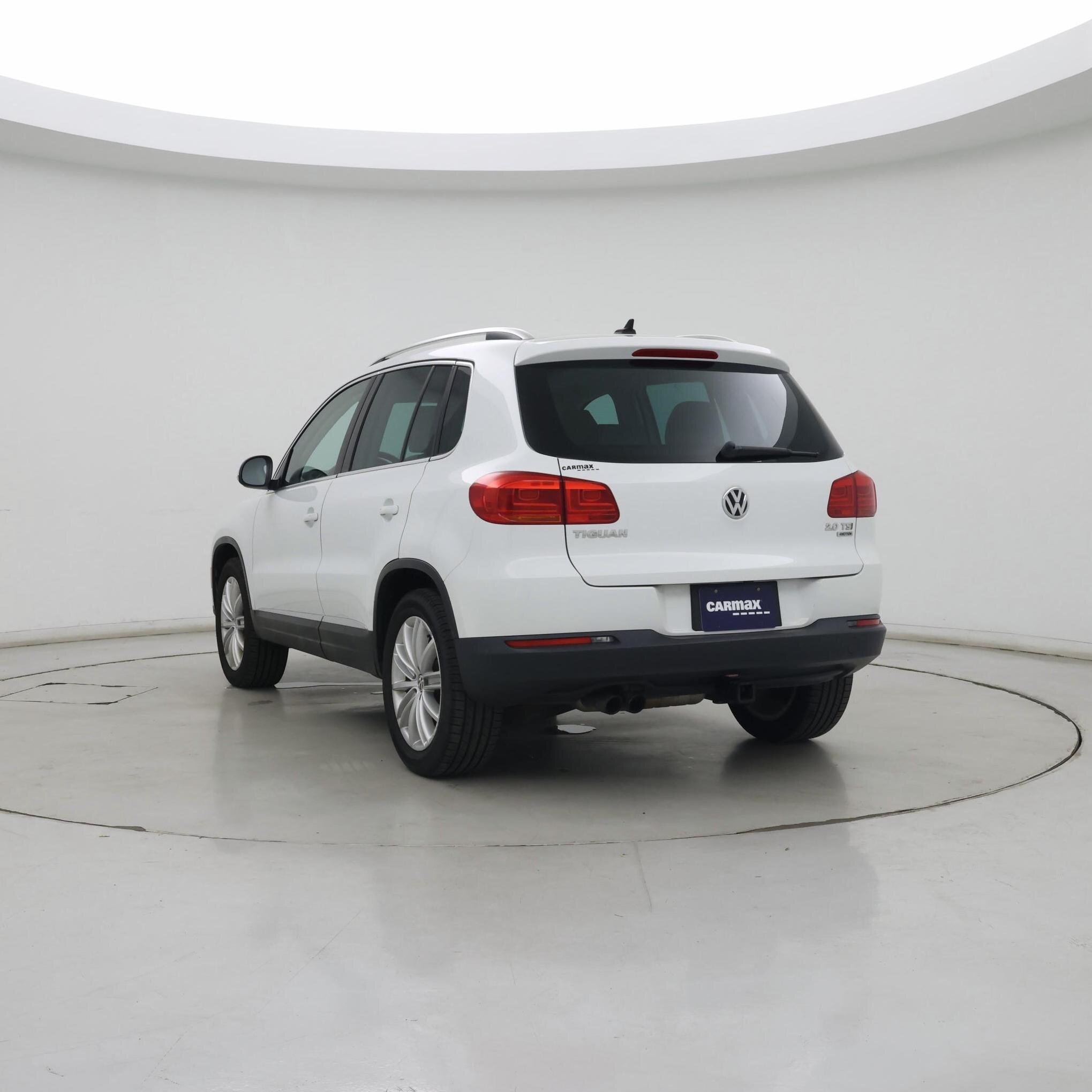 Thumbnail: 2015 Volkswagen Tiguan - 2