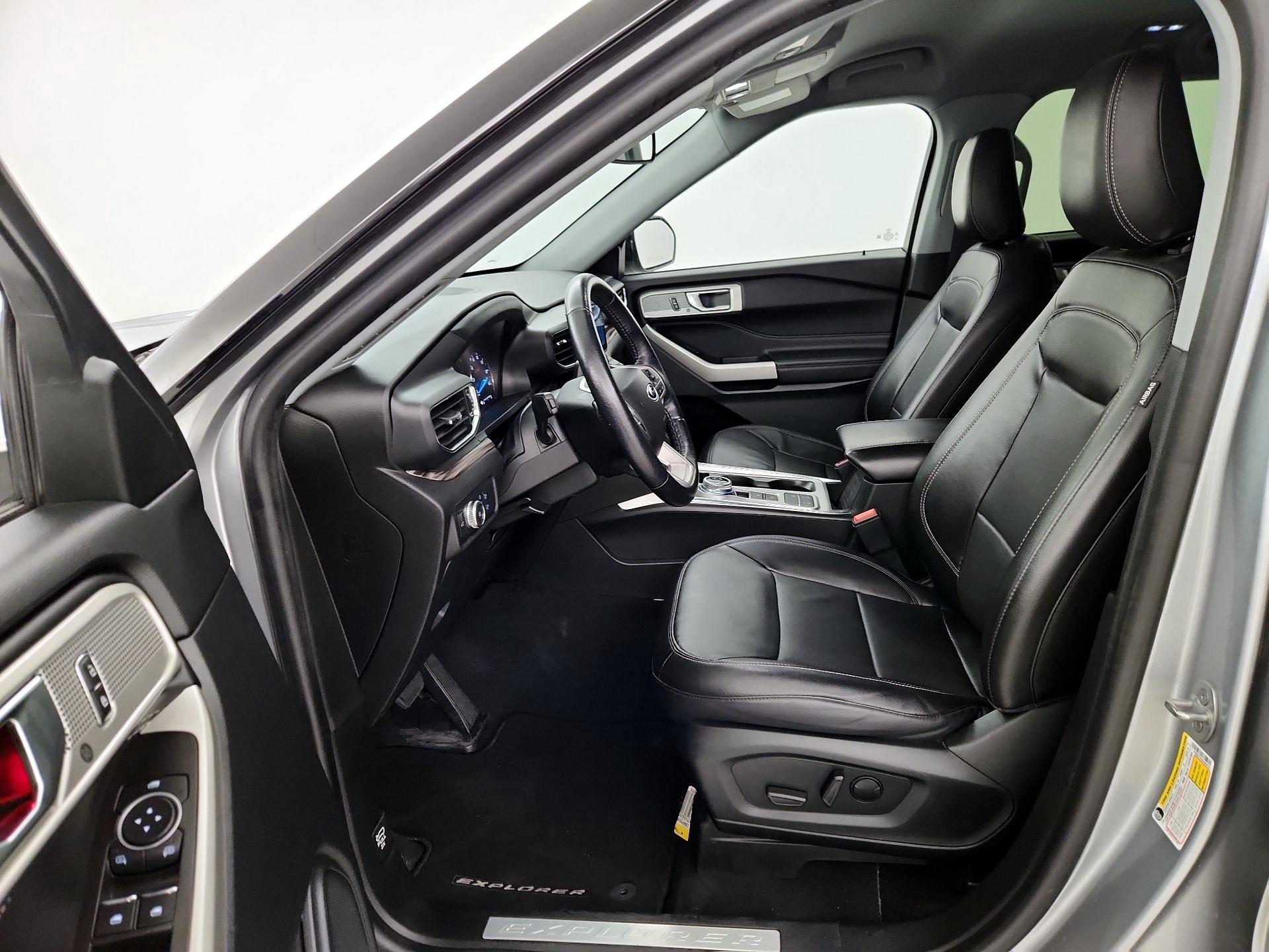Thumbnail: 2022 Ford Explorer - 11