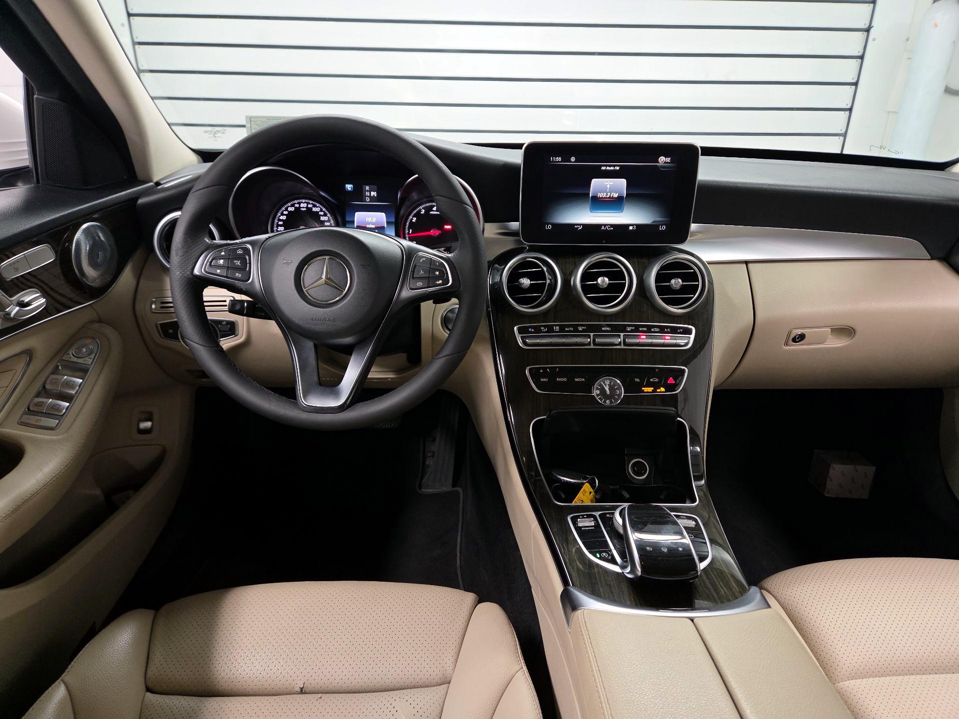 Thumbnail: 2016 Mercedes-Benz C-Class - 9