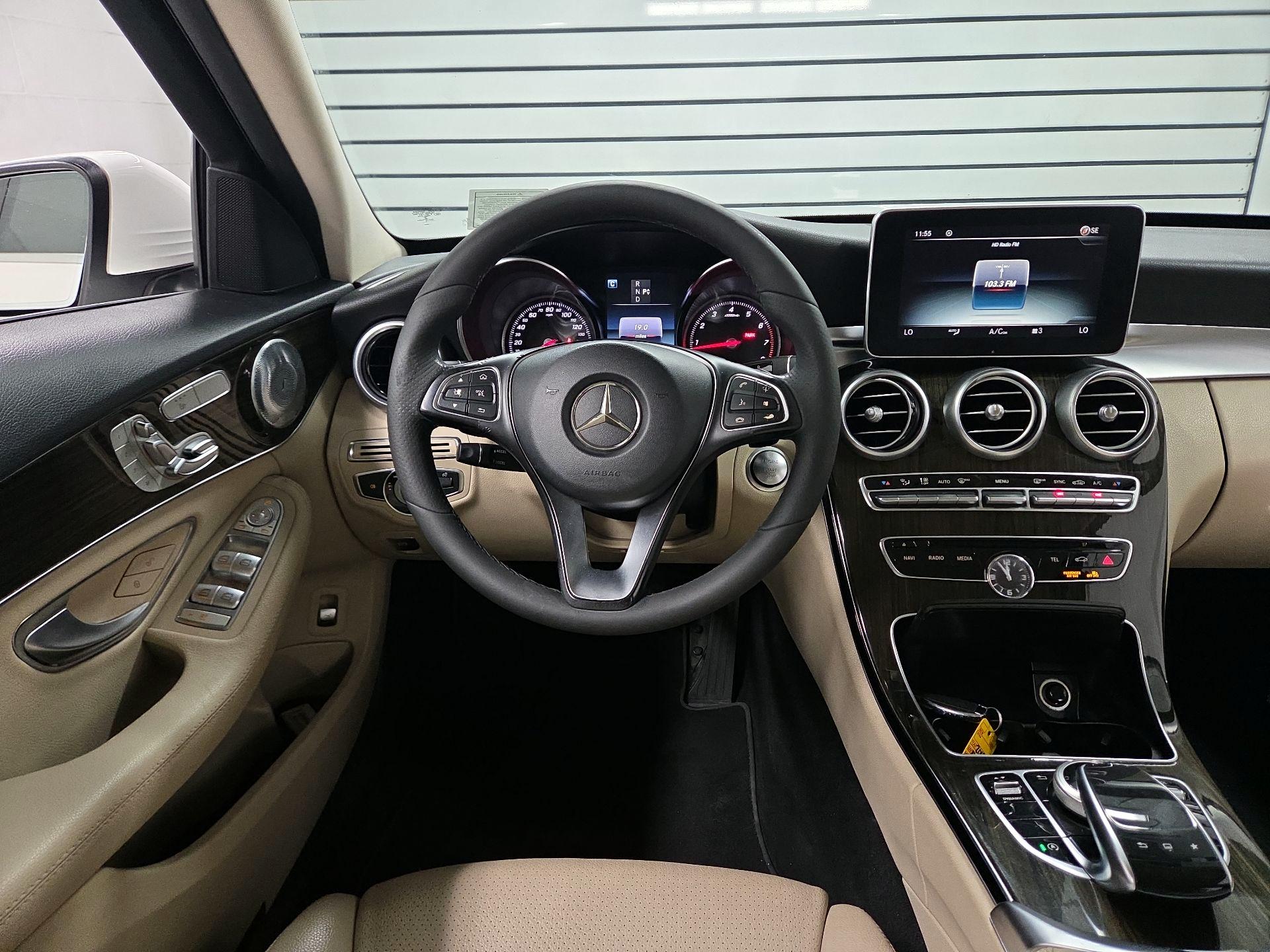 Thumbnail: 2016 Mercedes-Benz C-Class - 10