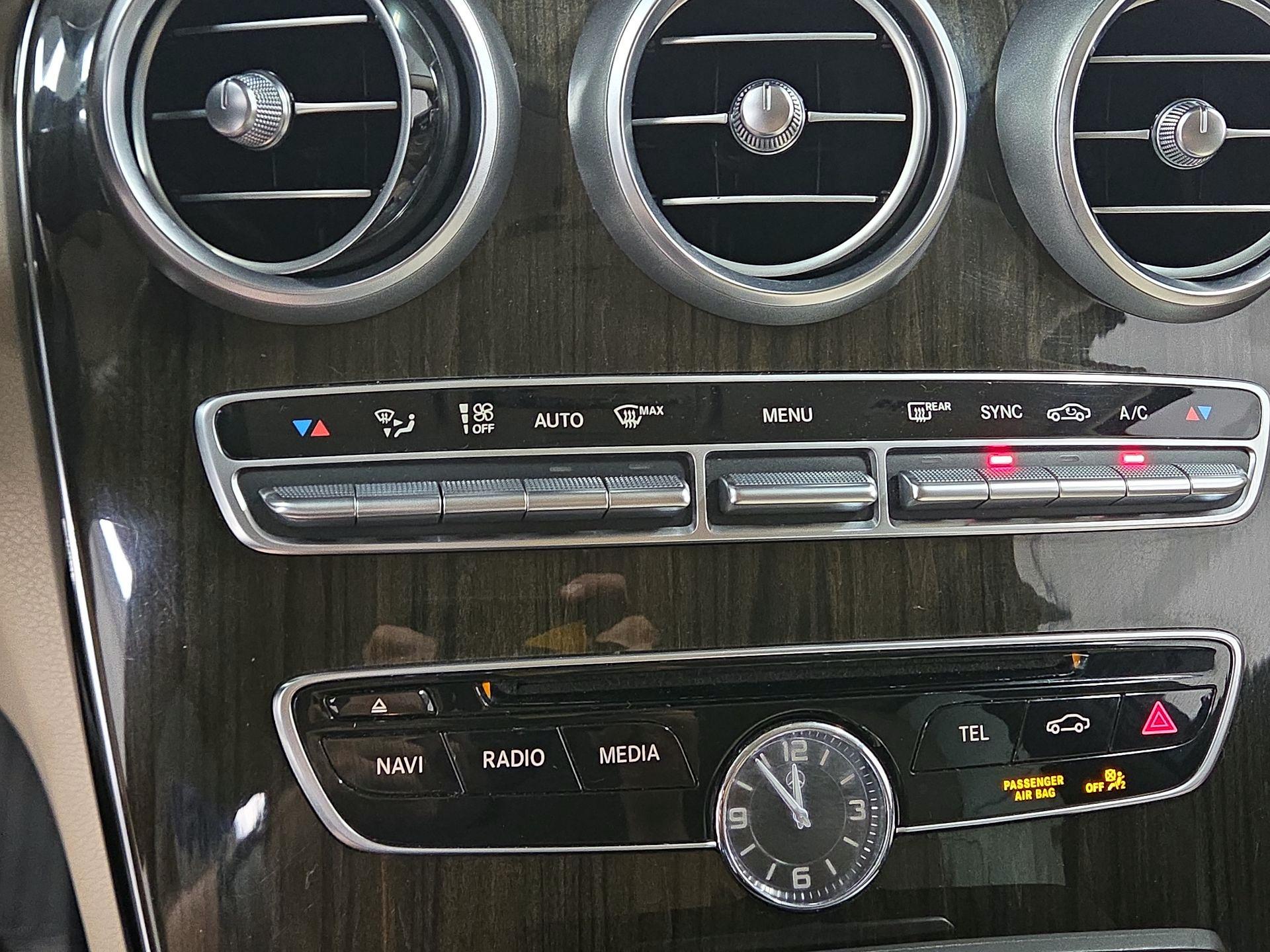 Thumbnail: 2016 Mercedes-Benz C-Class - 15