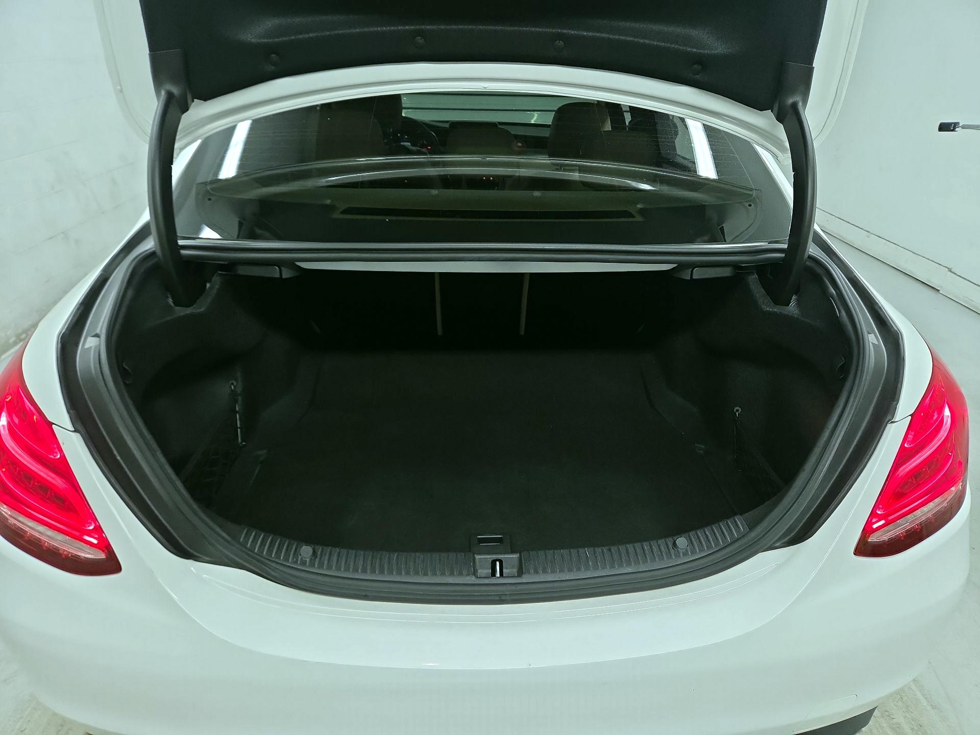 Thumbnail: 2016 Mercedes-Benz C-Class - 18