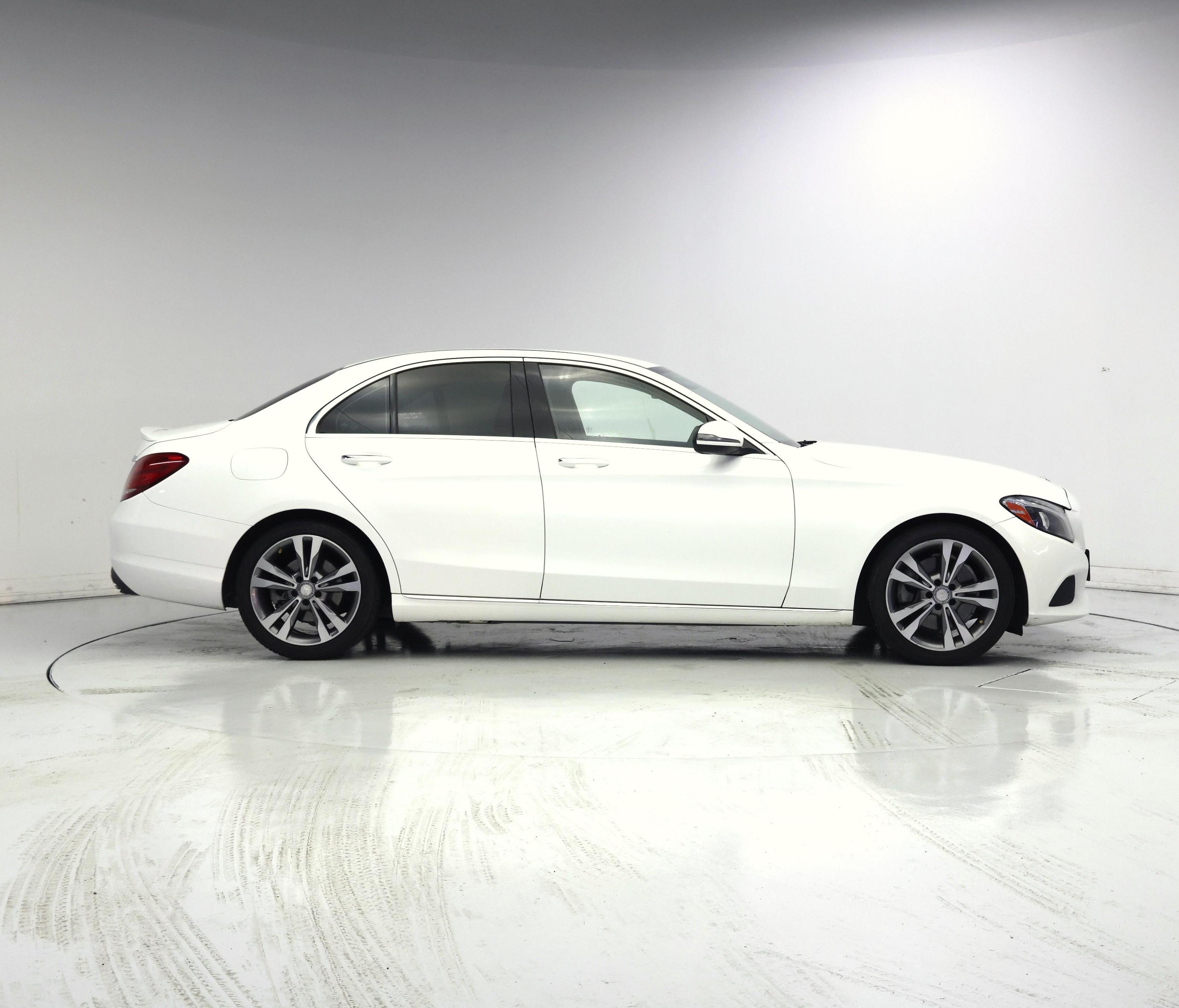 Thumbnail: 2016 Mercedes-Benz C-Class - 7
