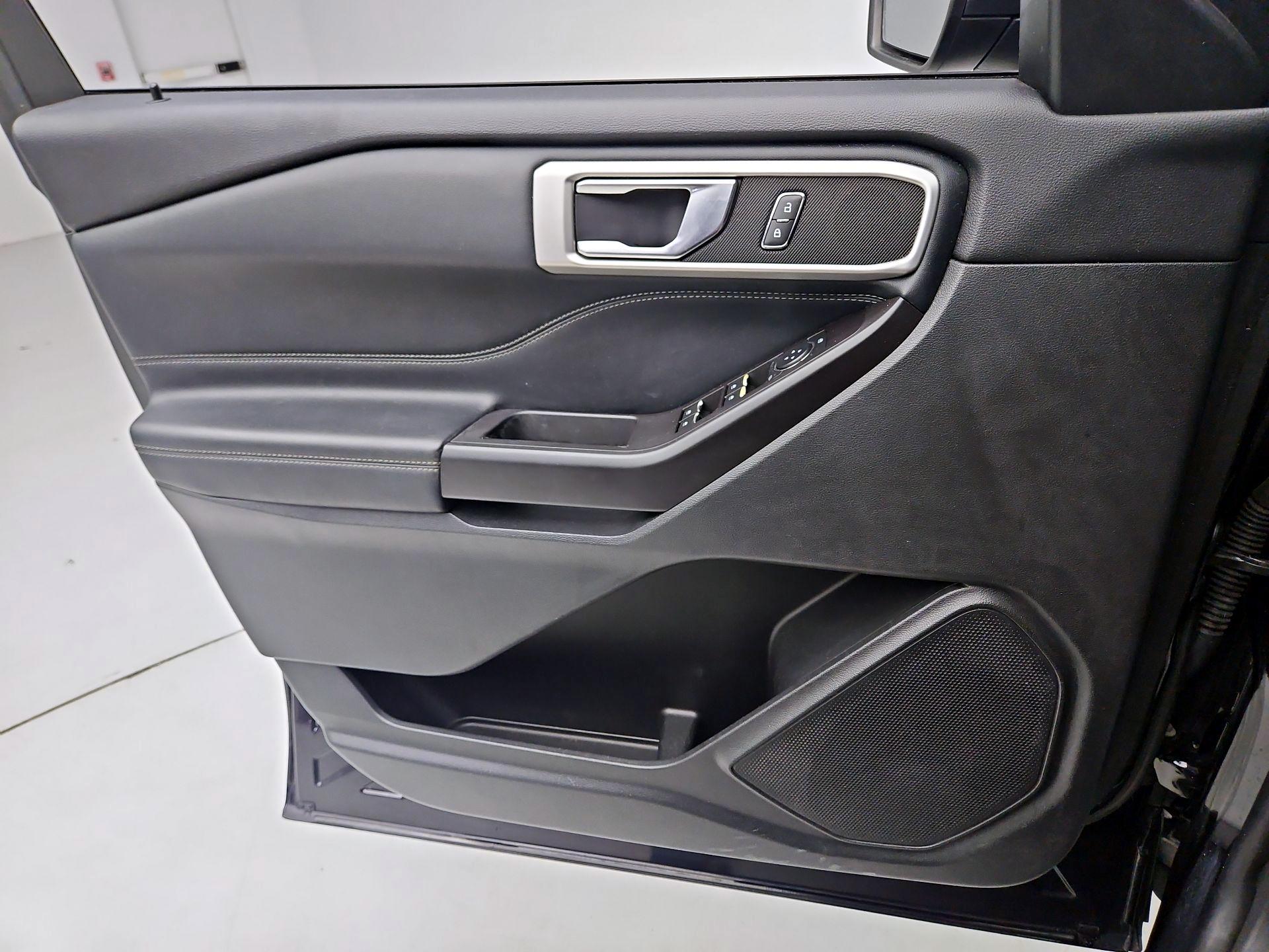 Thumbnail: 2020 Ford Explorer - 12