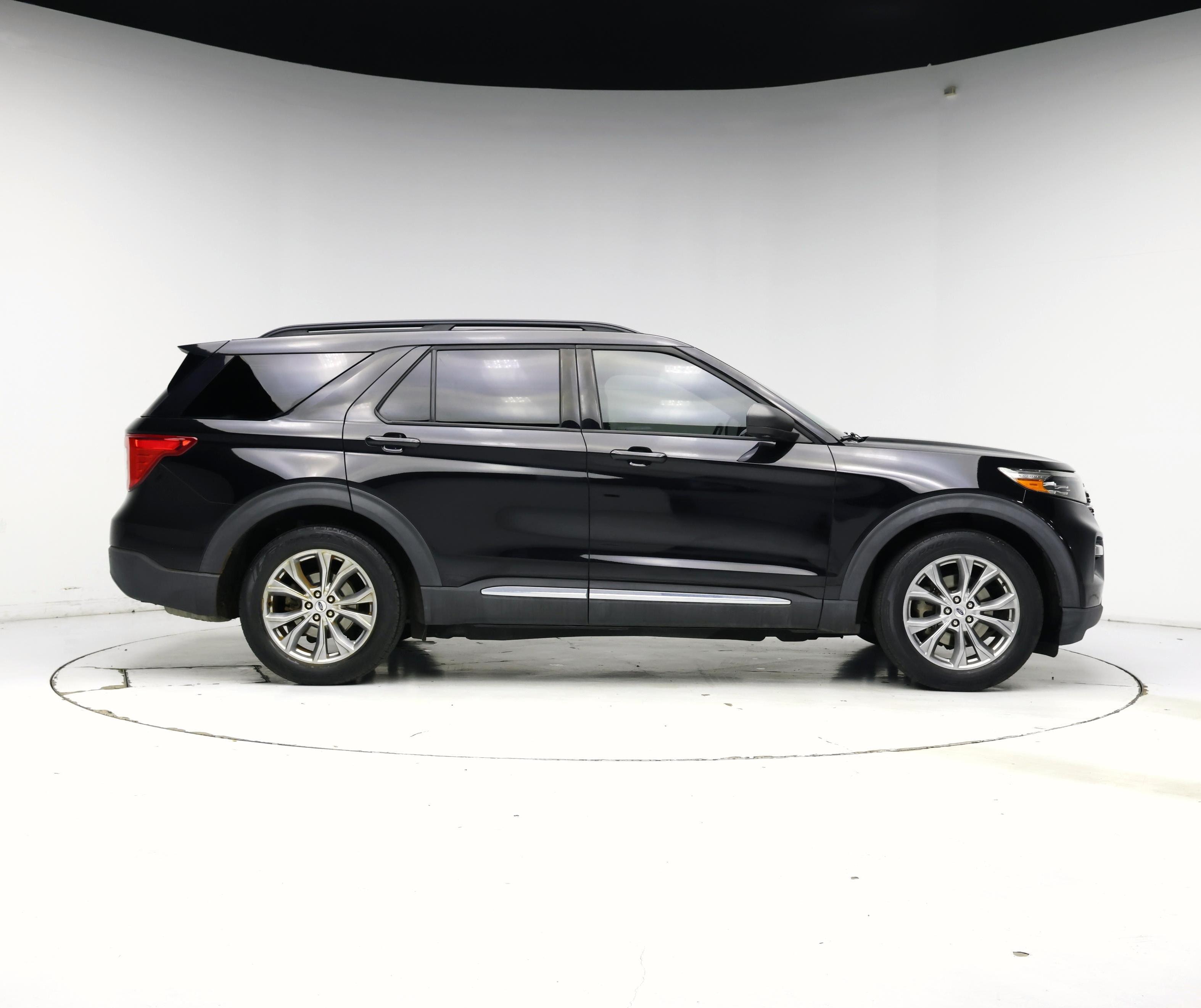Thumbnail: 2020 Ford Explorer - 7