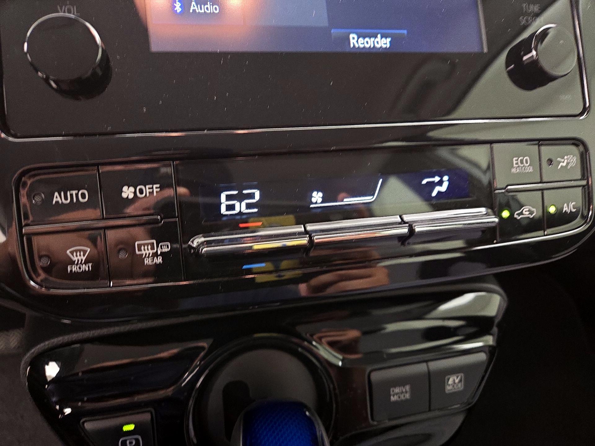 Thumbnail: 2019 Toyota Prius - 16