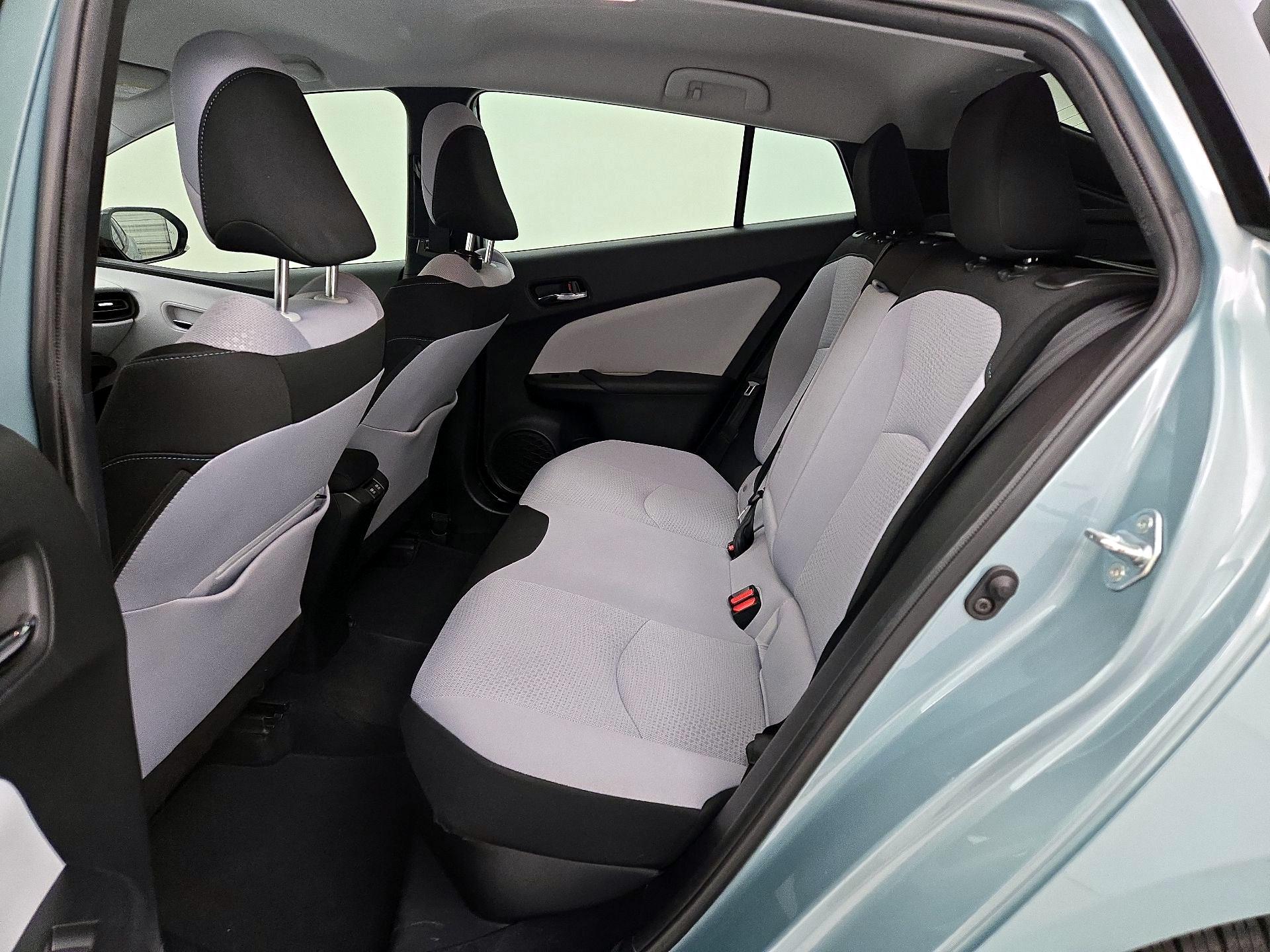 Thumbnail: 2019 Toyota Prius - 19